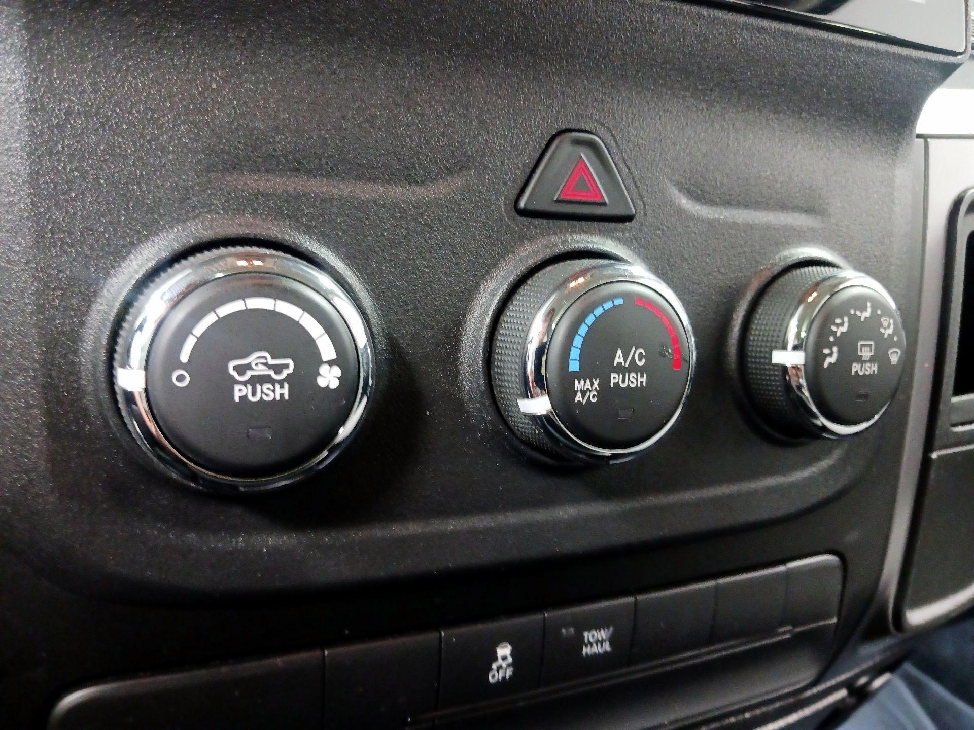 Thumbnail: 2021 RAM 1500 Classic - 16