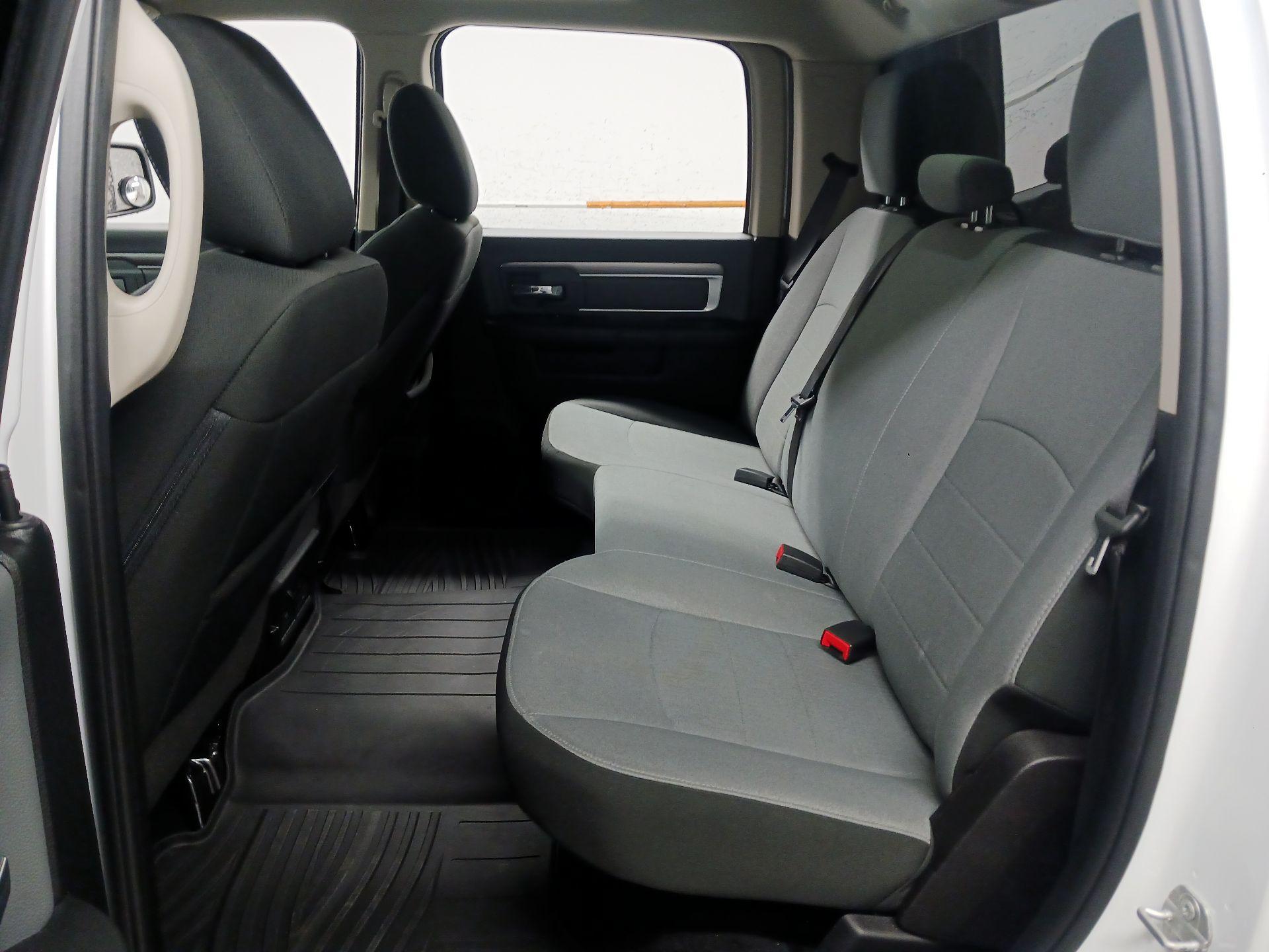 Thumbnail: 2021 RAM 1500 Classic - 19