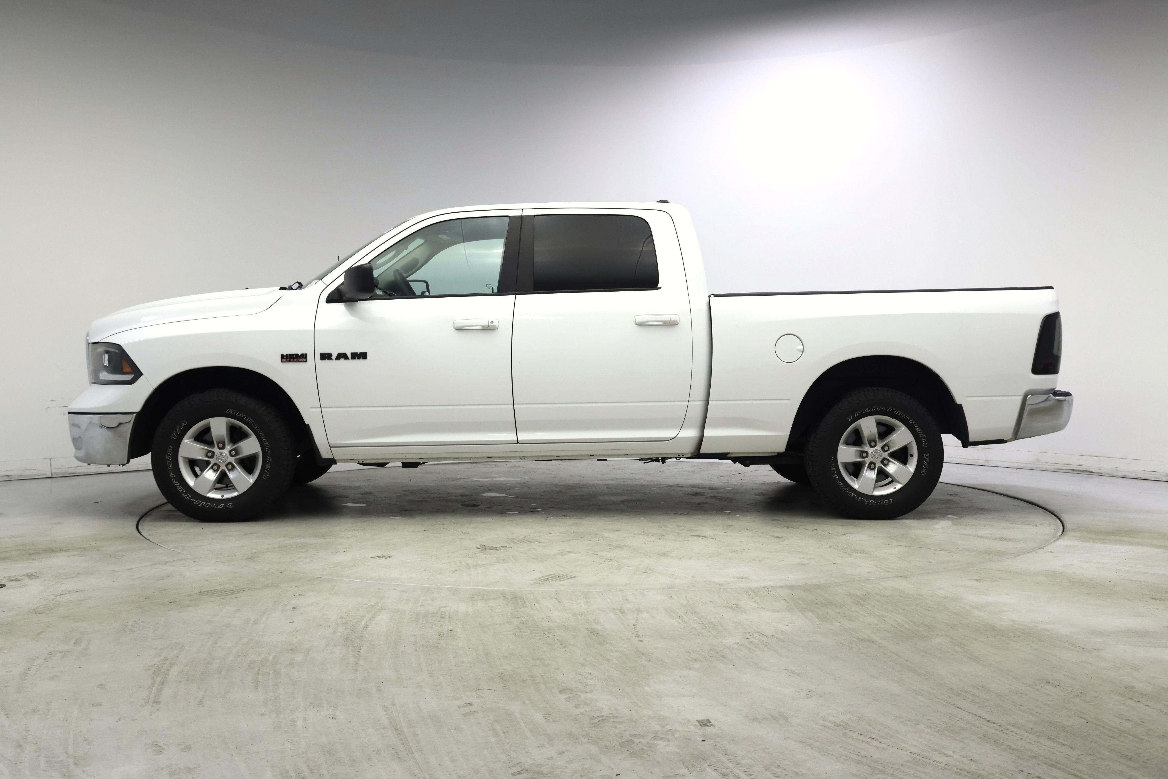 Thumbnail: 2021 RAM 1500 Classic - 3