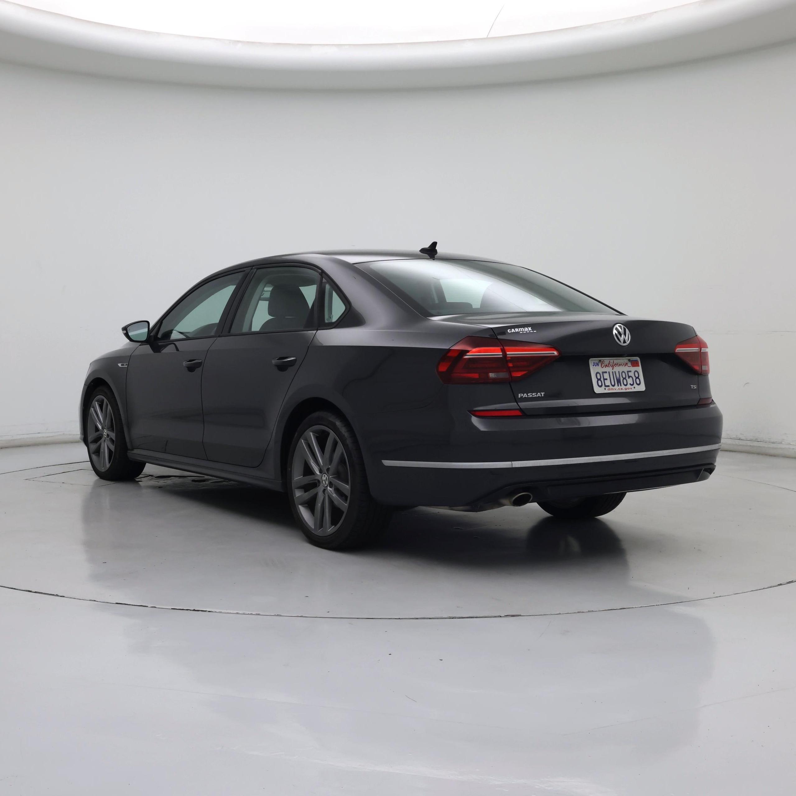 Thumbnail: 2018 Volkswagen Passat - 2
