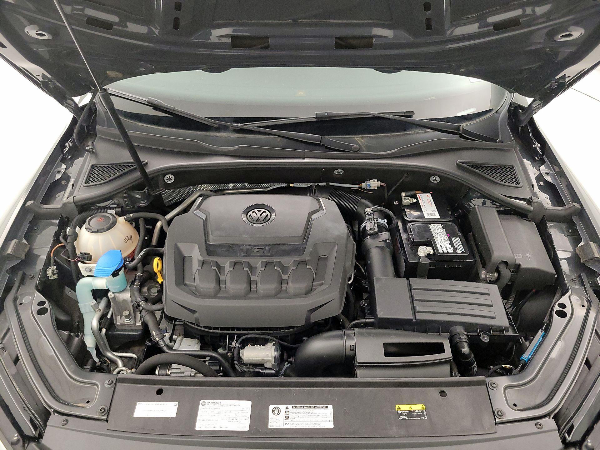 Thumbnail: 2018 Volkswagen Passat - 20