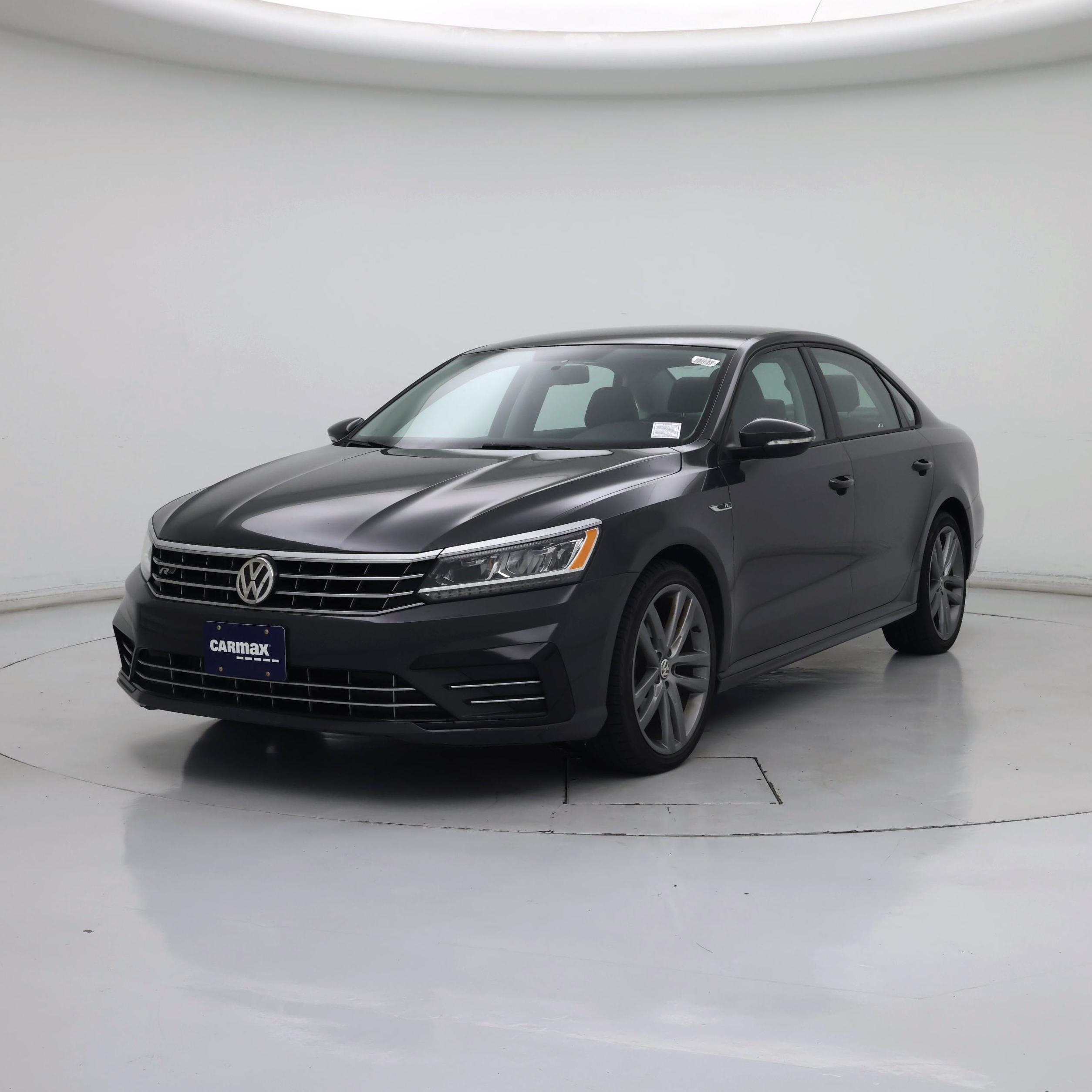 Thumbnail: 2018 Volkswagen Passat - 4