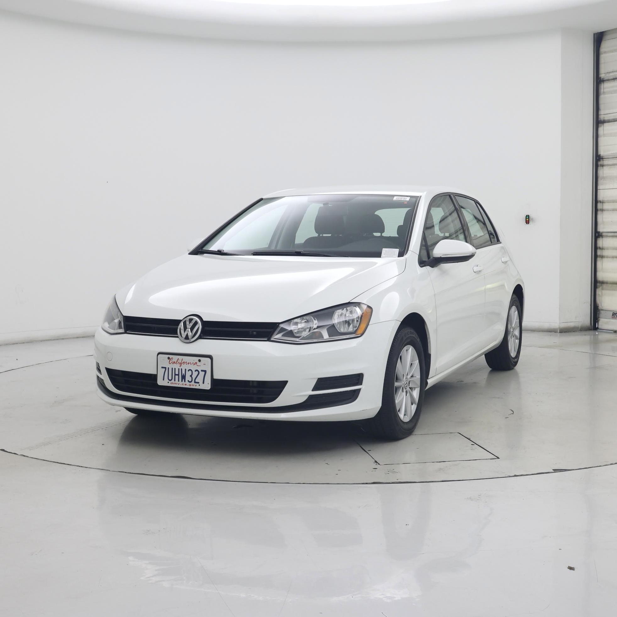 Thumbnail: 2016 Volkswagen Golf - 4