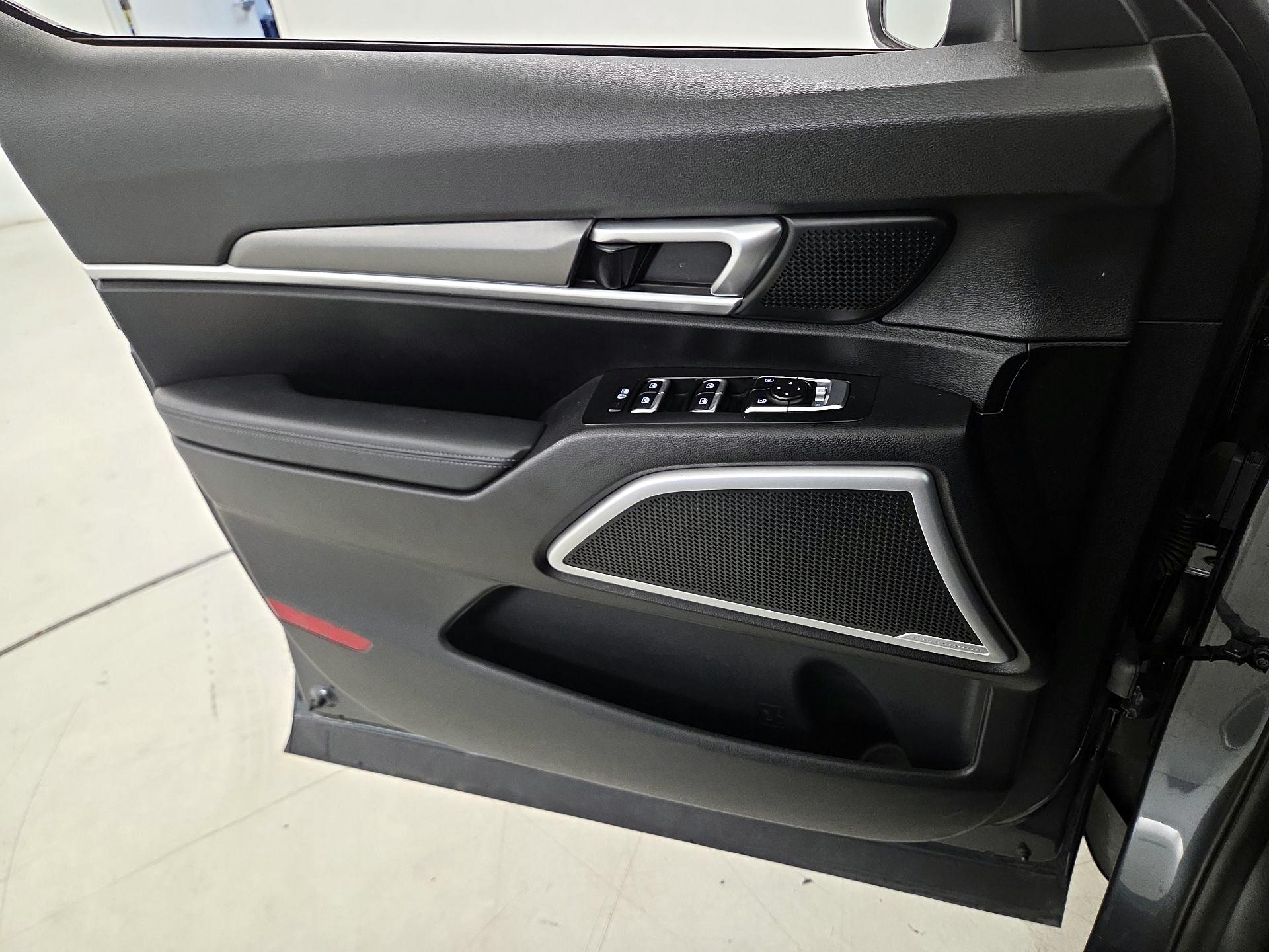 Thumbnail: 2021 Kia Telluride - 12