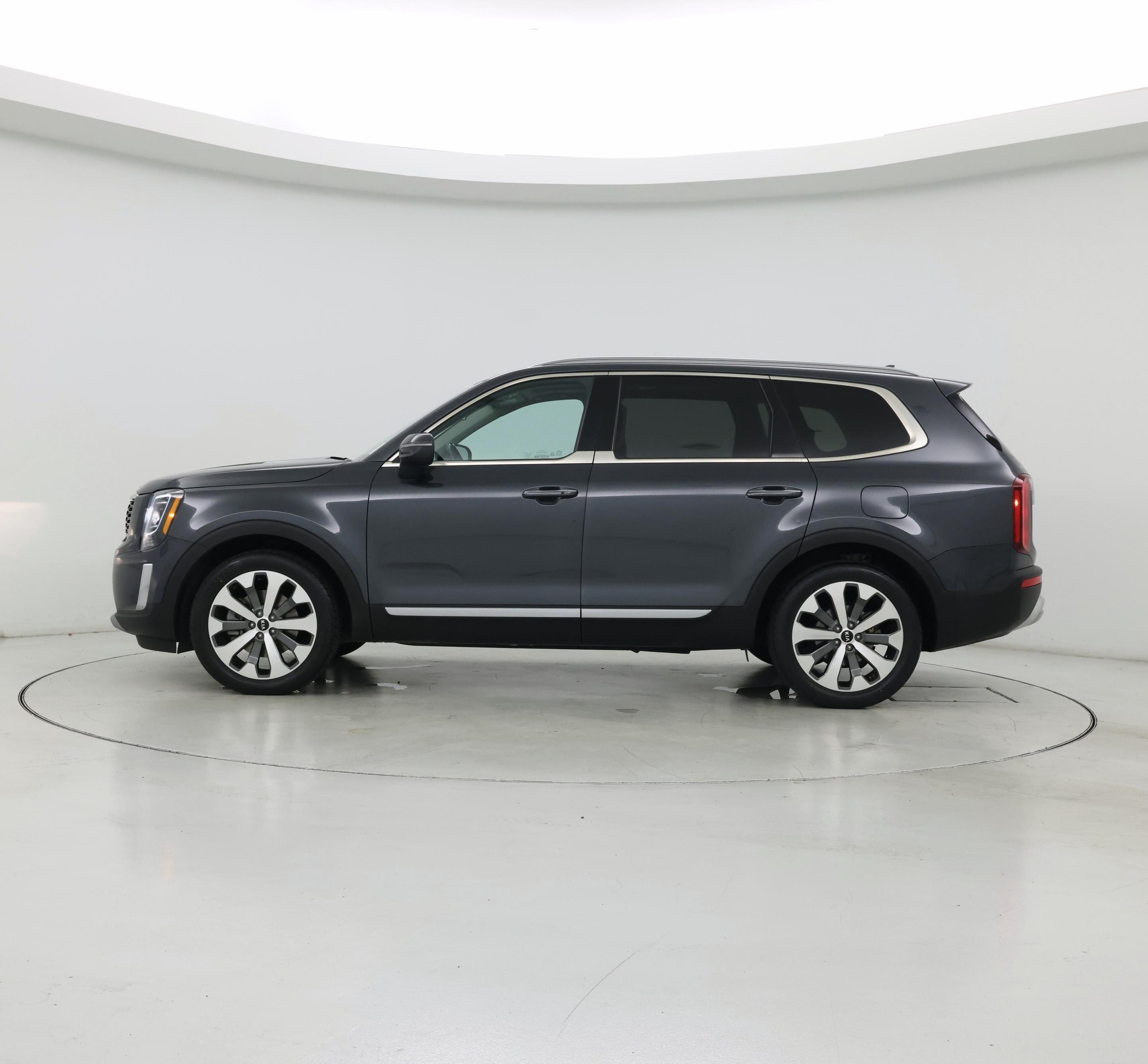 Thumbnail: 2021 Kia Telluride - 3