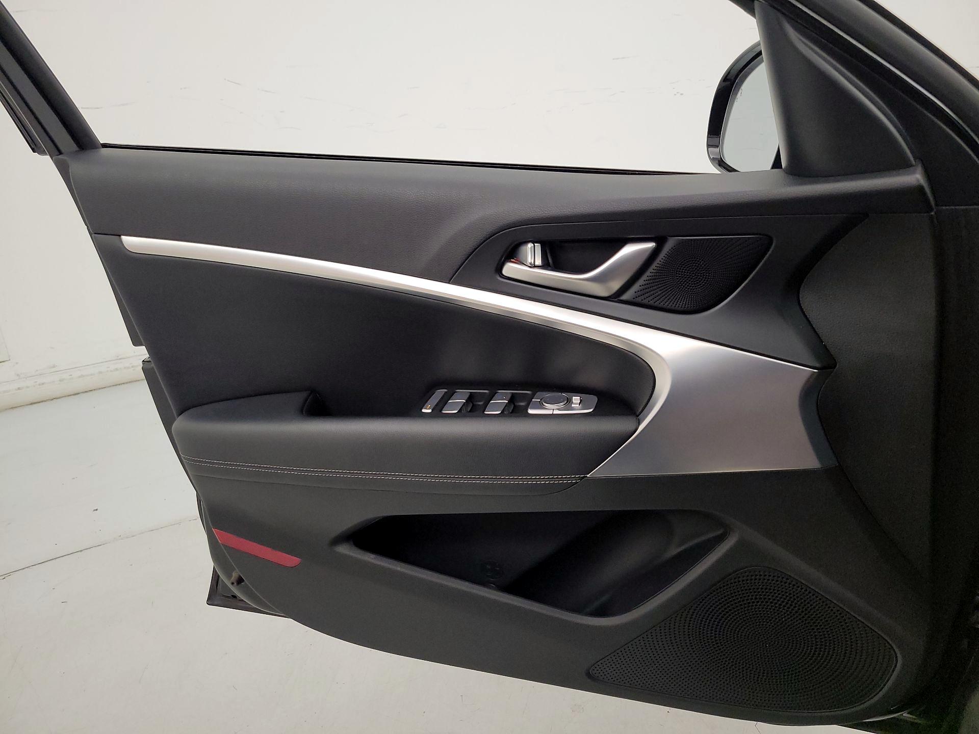 Thumbnail: 2020 Genesis G70 - 12