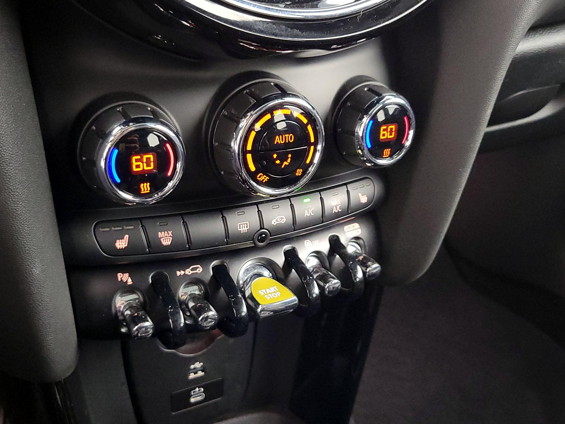 Thumbnail: 2023 MINI Cooper Hardtop - 15