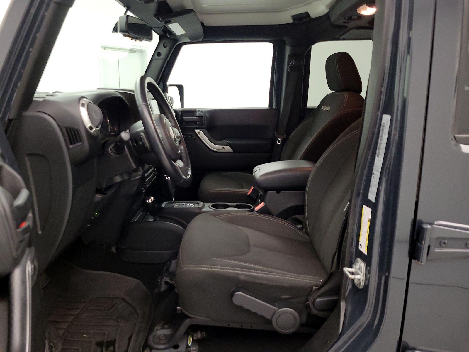 2017 Jeep Wrangler Unlimited Sahara - Photo 12