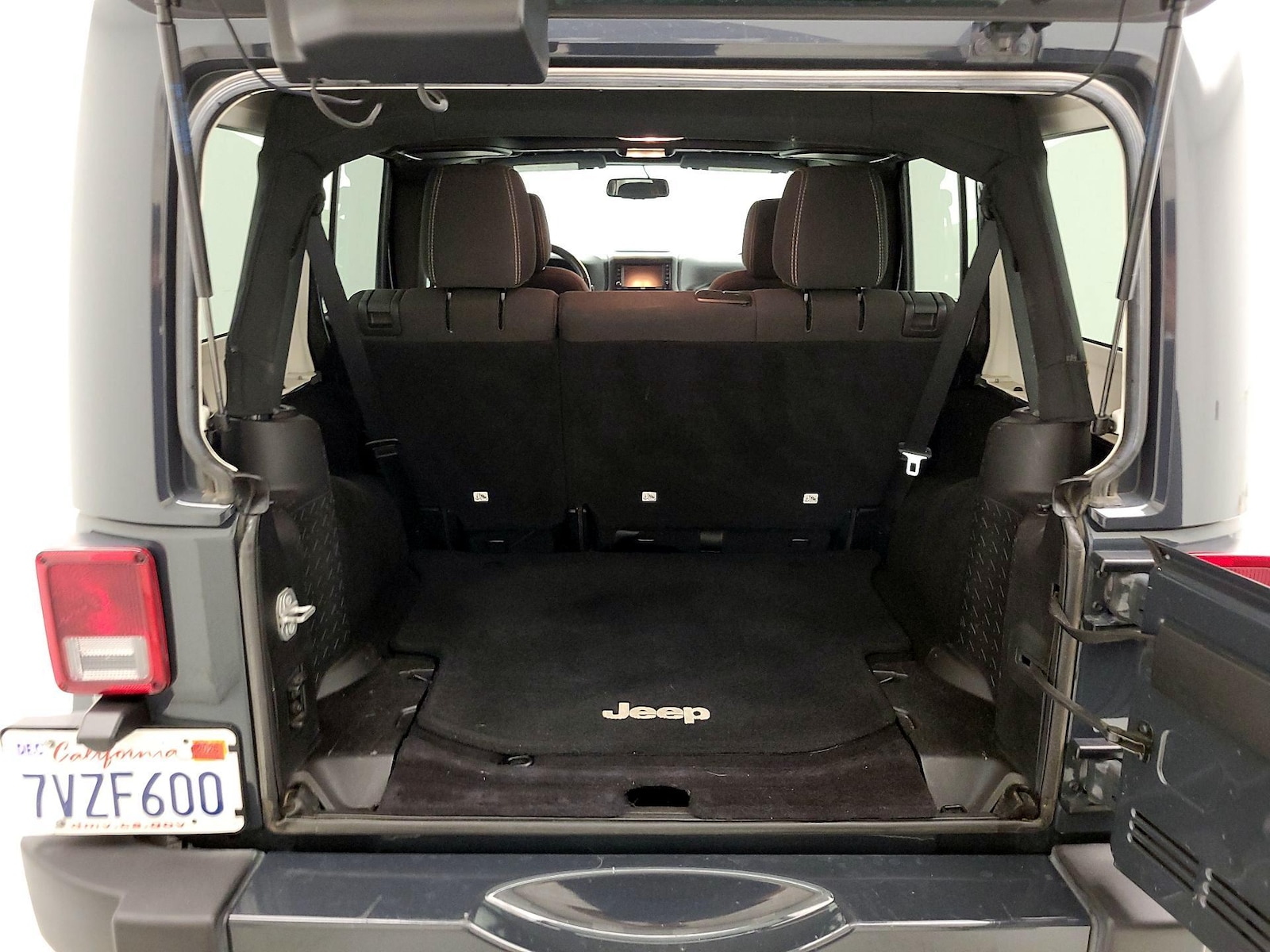2017 Jeep Wrangler Unlimited Sahara - Photo 18