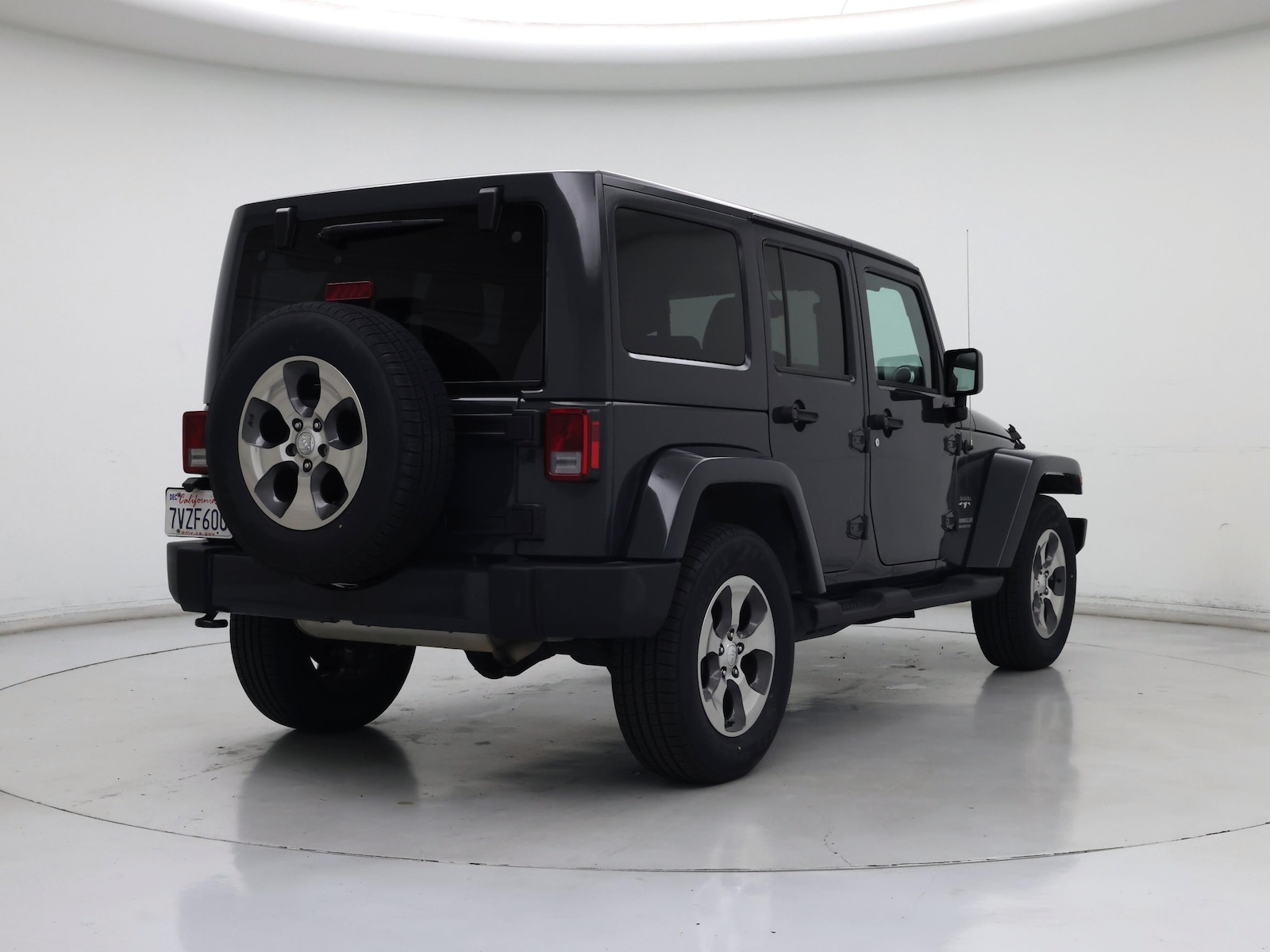 2017 Jeep Wrangler Unlimited Sahara - Photo 9