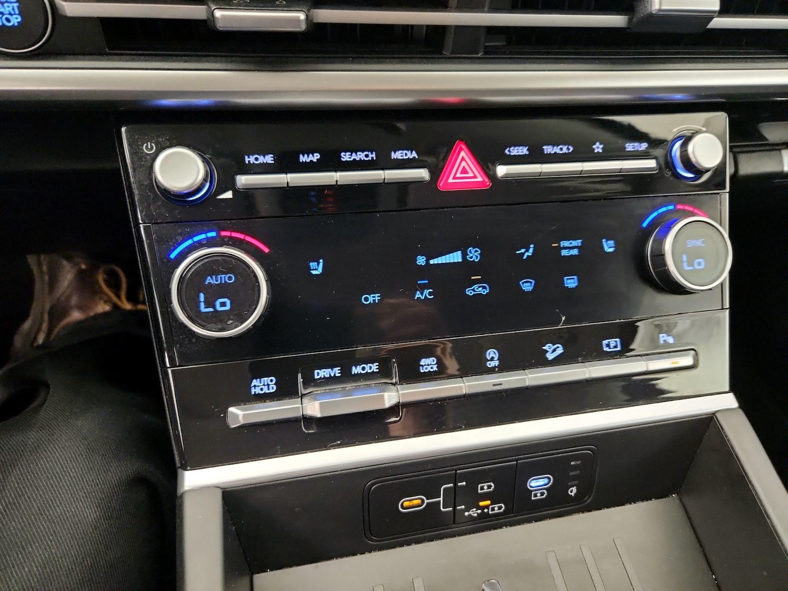 2024 Hyundai Santa Fe XRT - Photo 17