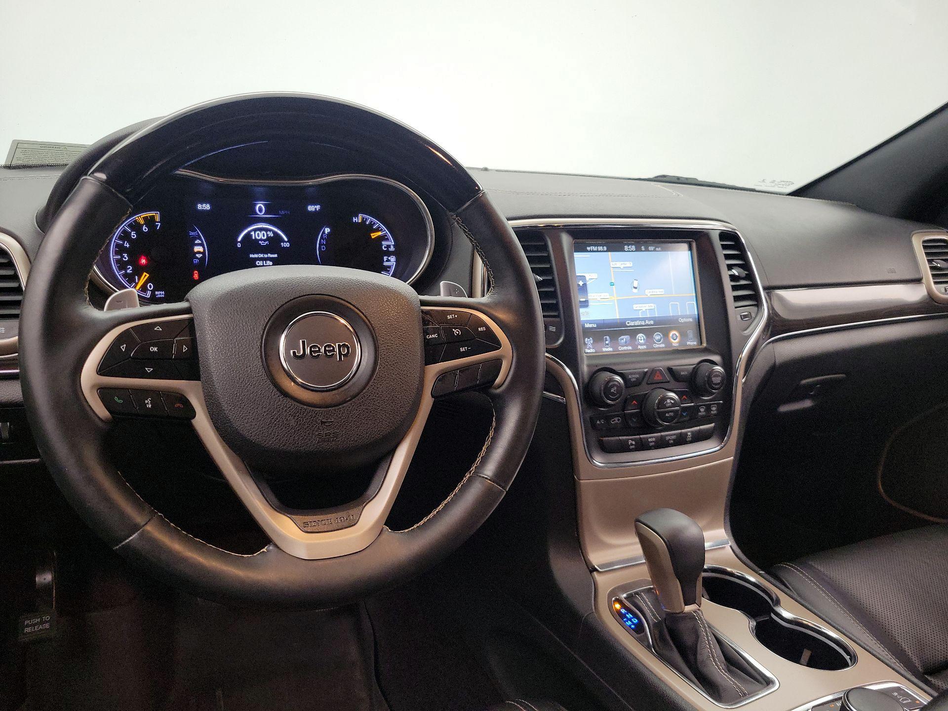 Thumbnail: 2017 Jeep Grand Cherokee - 9