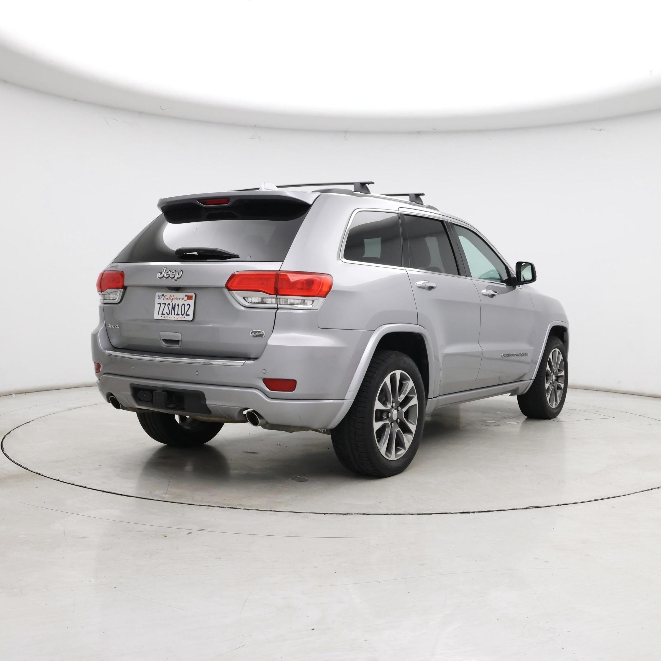 Thumbnail: 2017 Jeep Grand Cherokee - 8