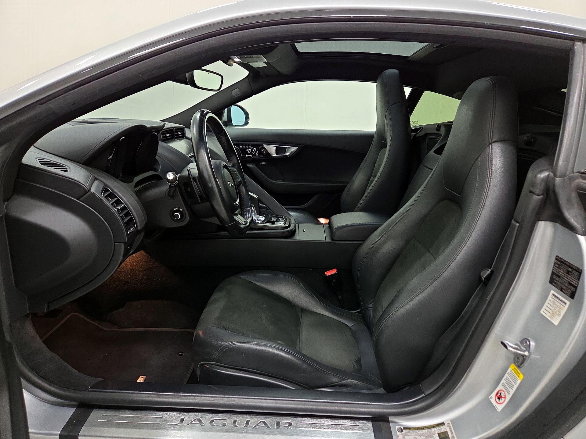 Thumbnail: 2017 Jaguar F-Type - 11