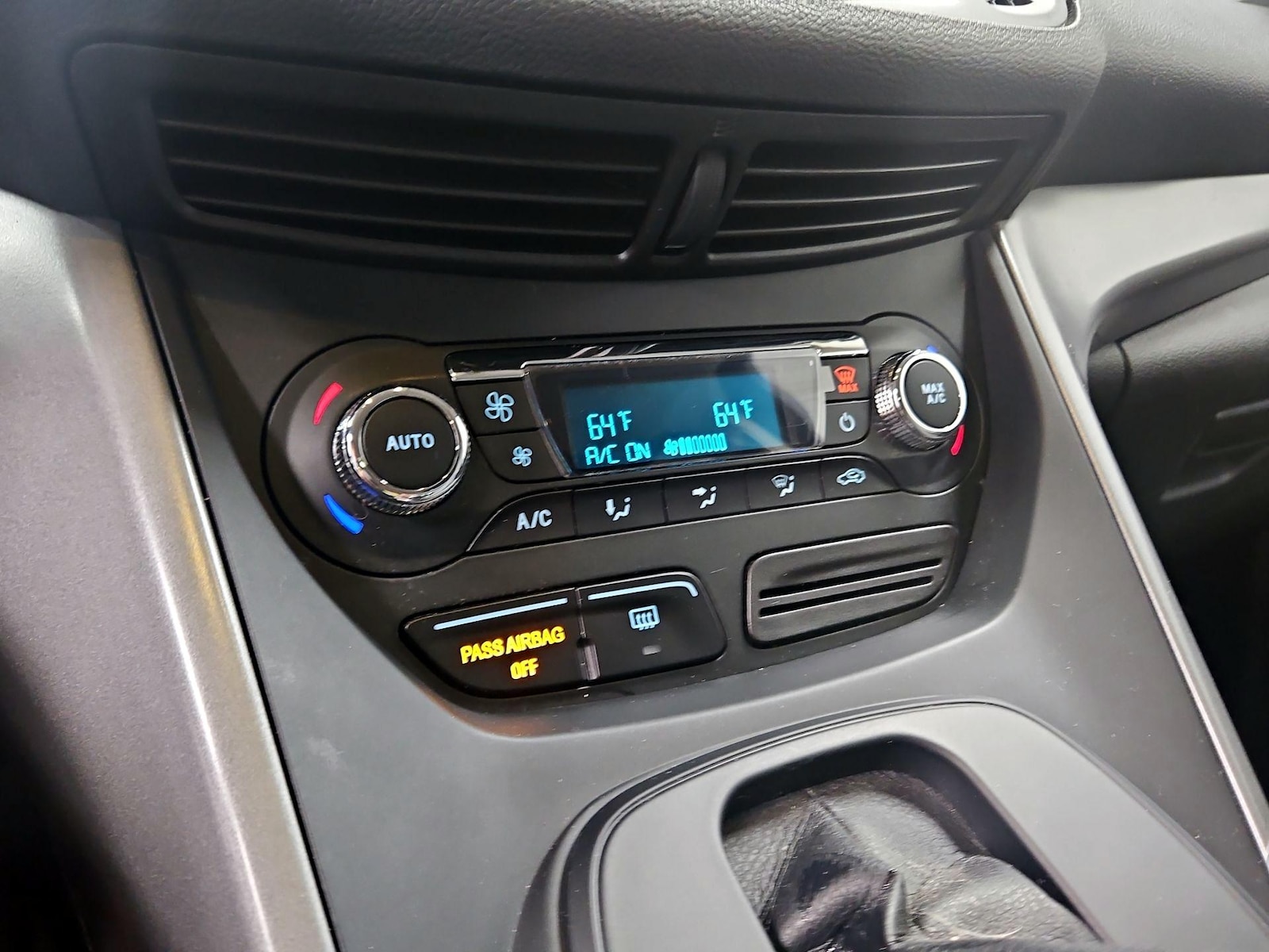 2015 Ford Escape SE - Photo 17