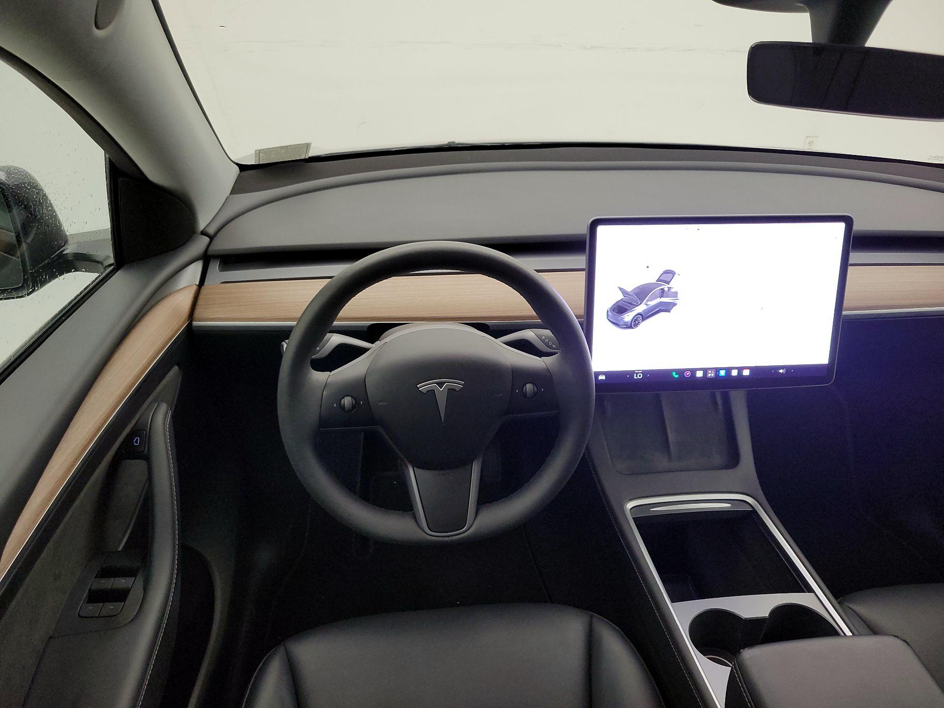 Thumbnail: 2023 Tesla Model Y - 10
