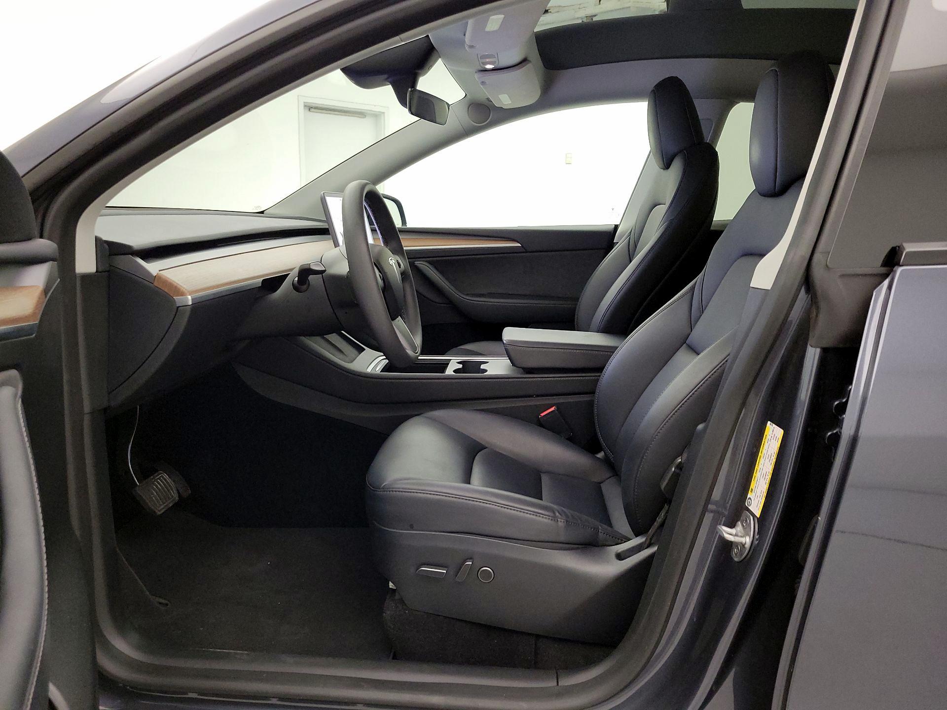 Thumbnail: 2023 Tesla Model Y - 11