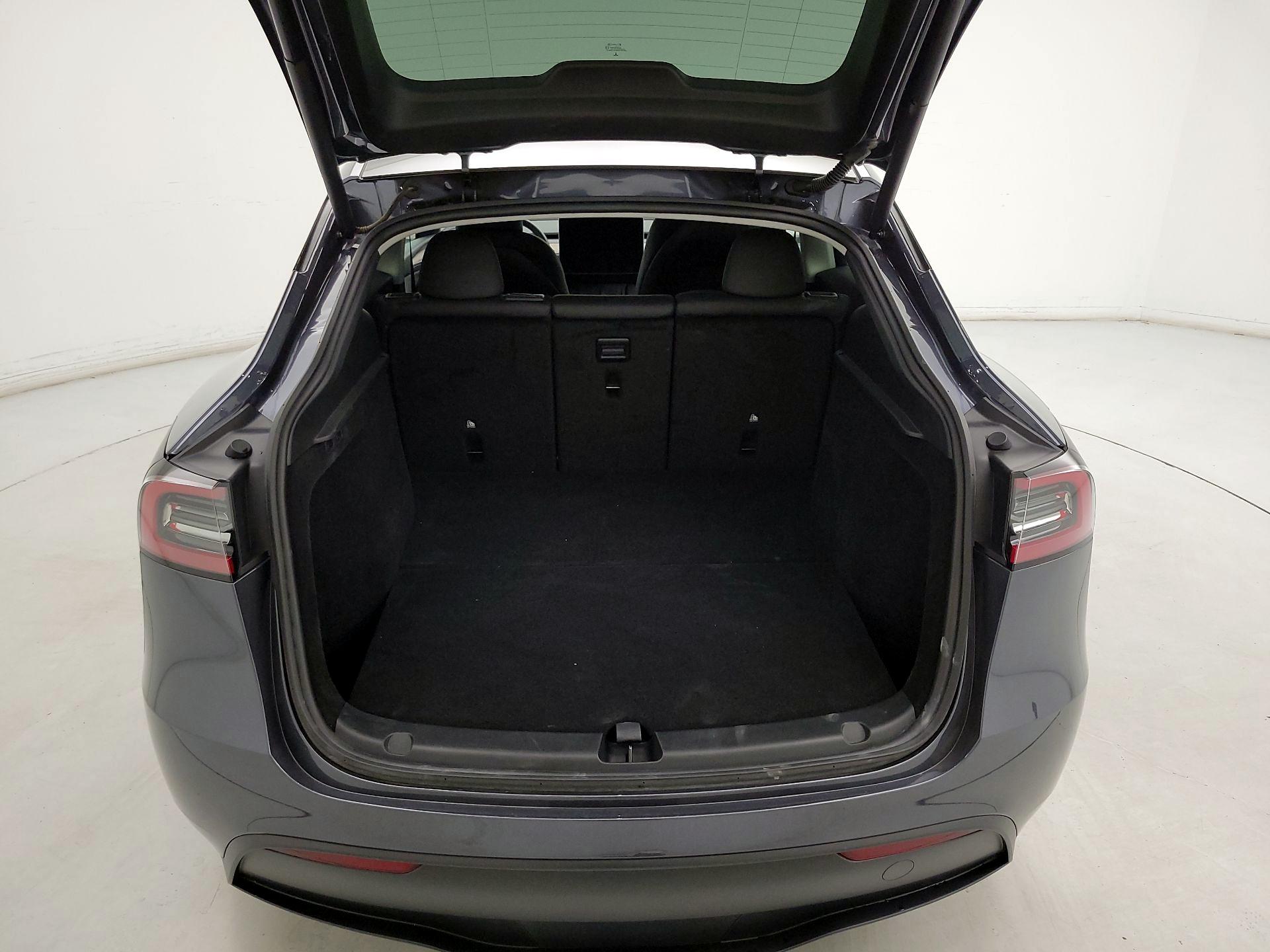 Thumbnail: 2023 Tesla Model Y - 19