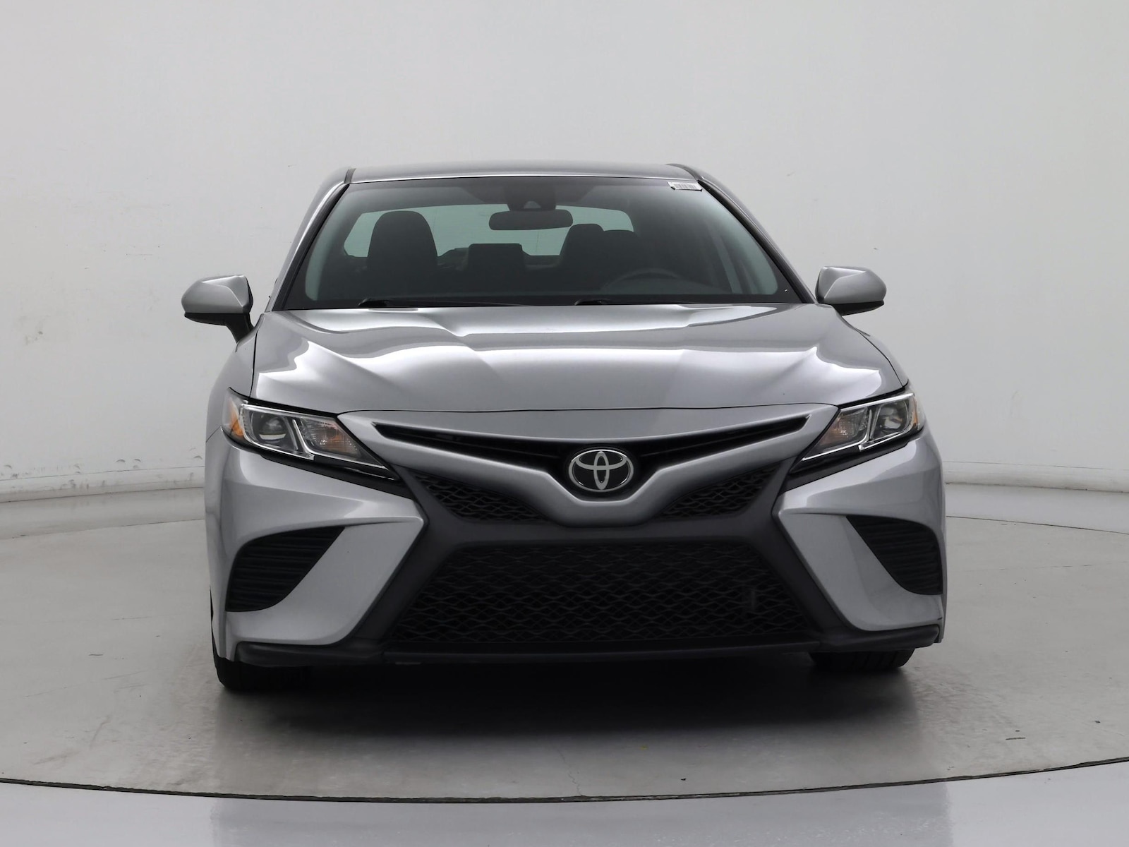 2020 Toyota Camry SE - Photo 6