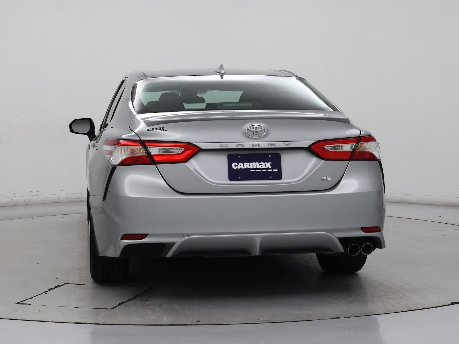 2020 Toyota Camry SE - Photo 7