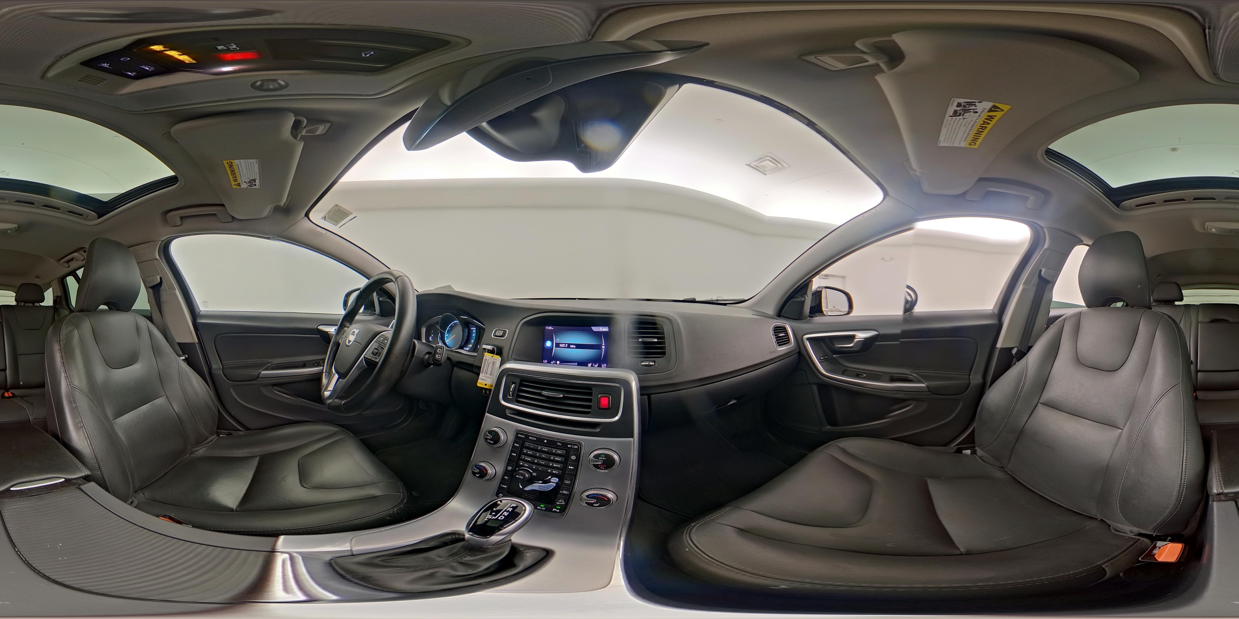 2018 Volvo V60 Base - Photo 25
