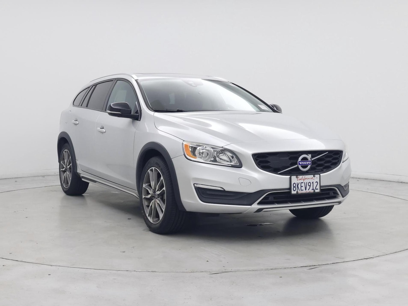 2018 Volvo V60 Base - Photo 2