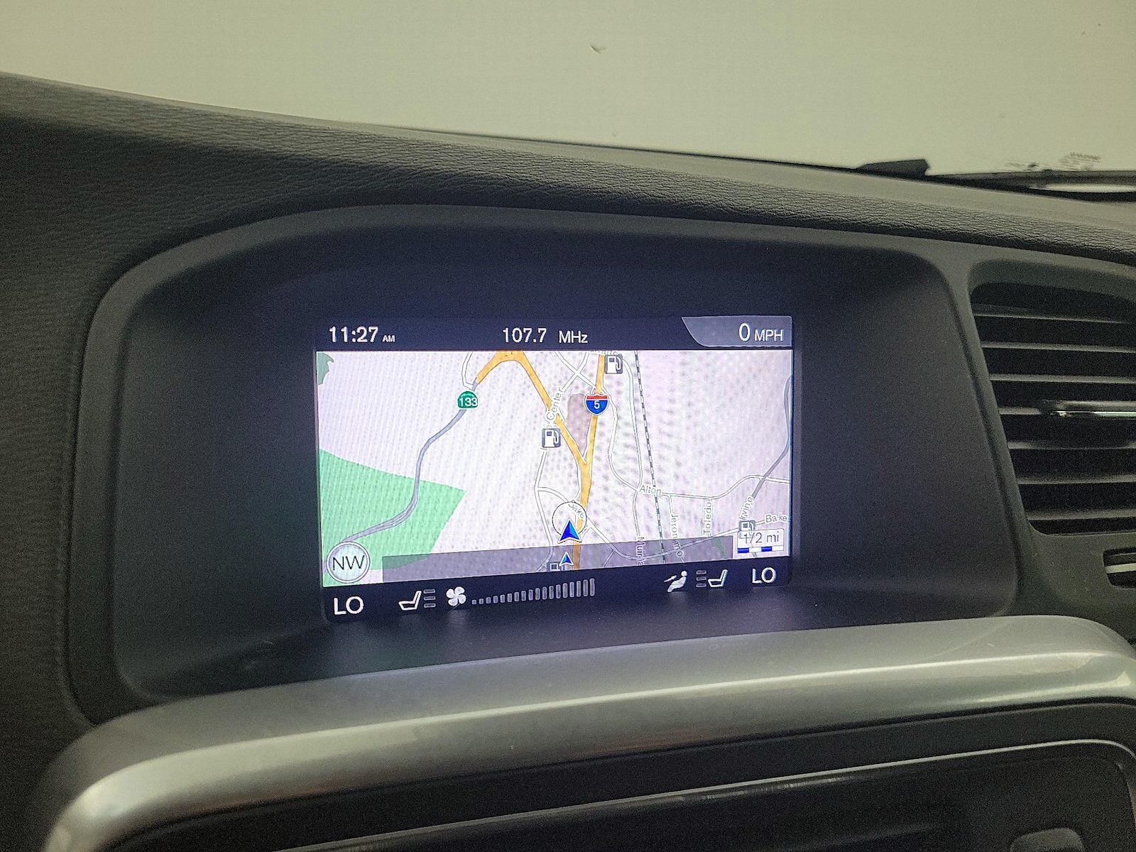 2018 Volvo V60 Base - Photo 15