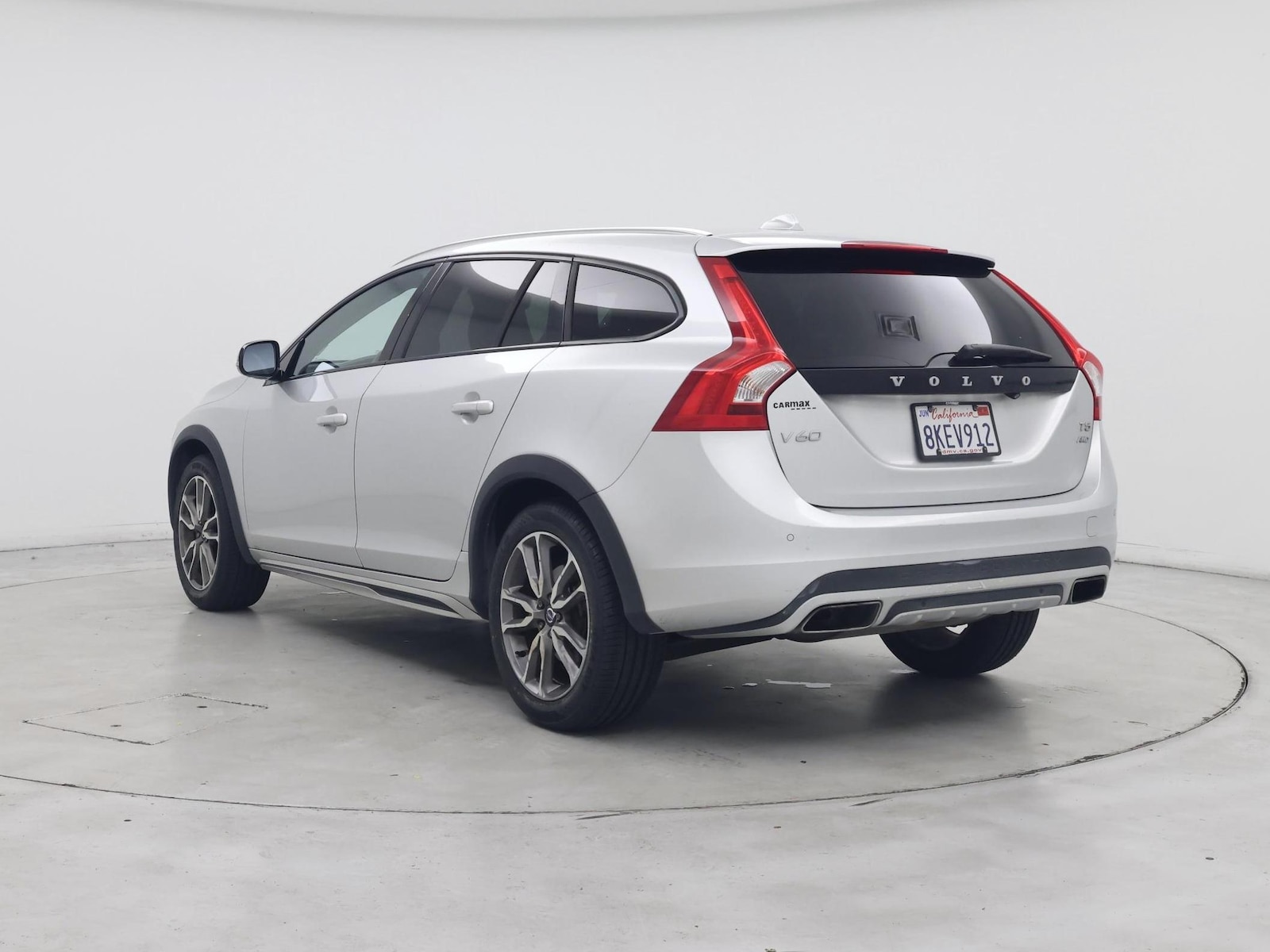2018 Volvo V60 Base - Photo 3