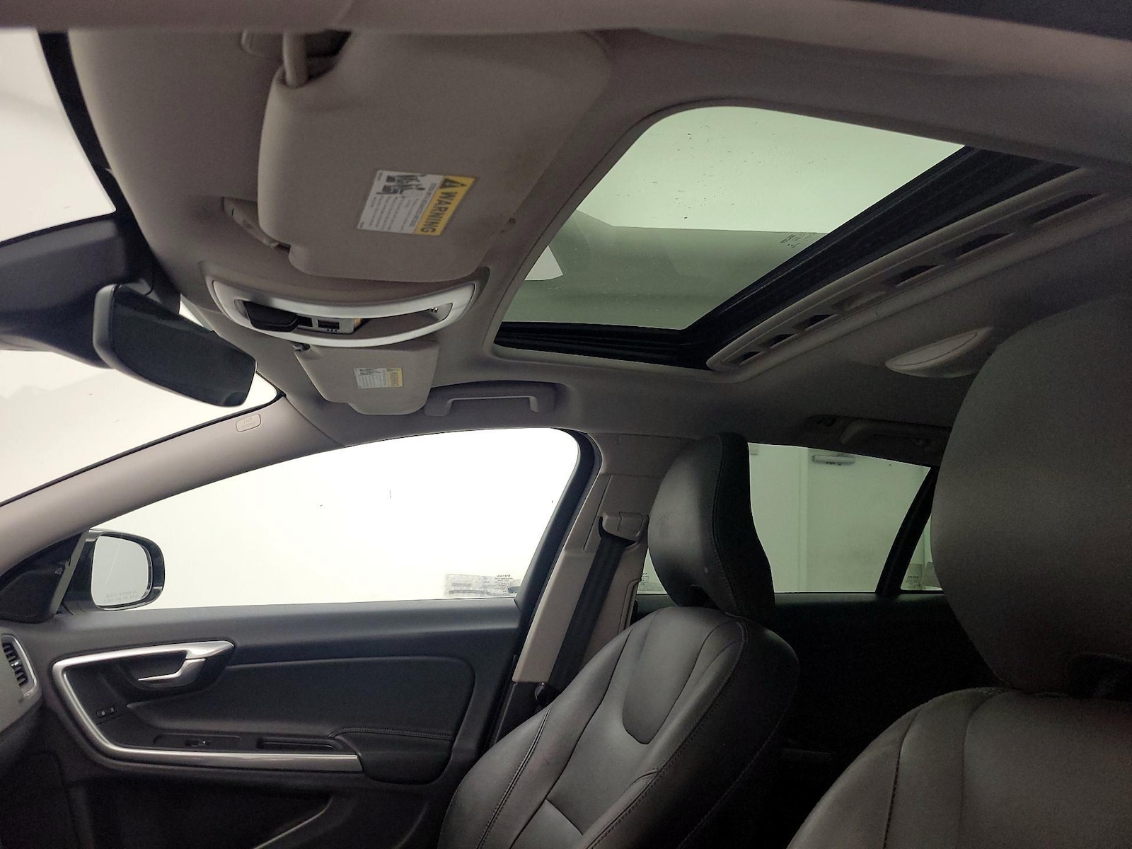 2018 Volvo V60 Base - Photo 20
