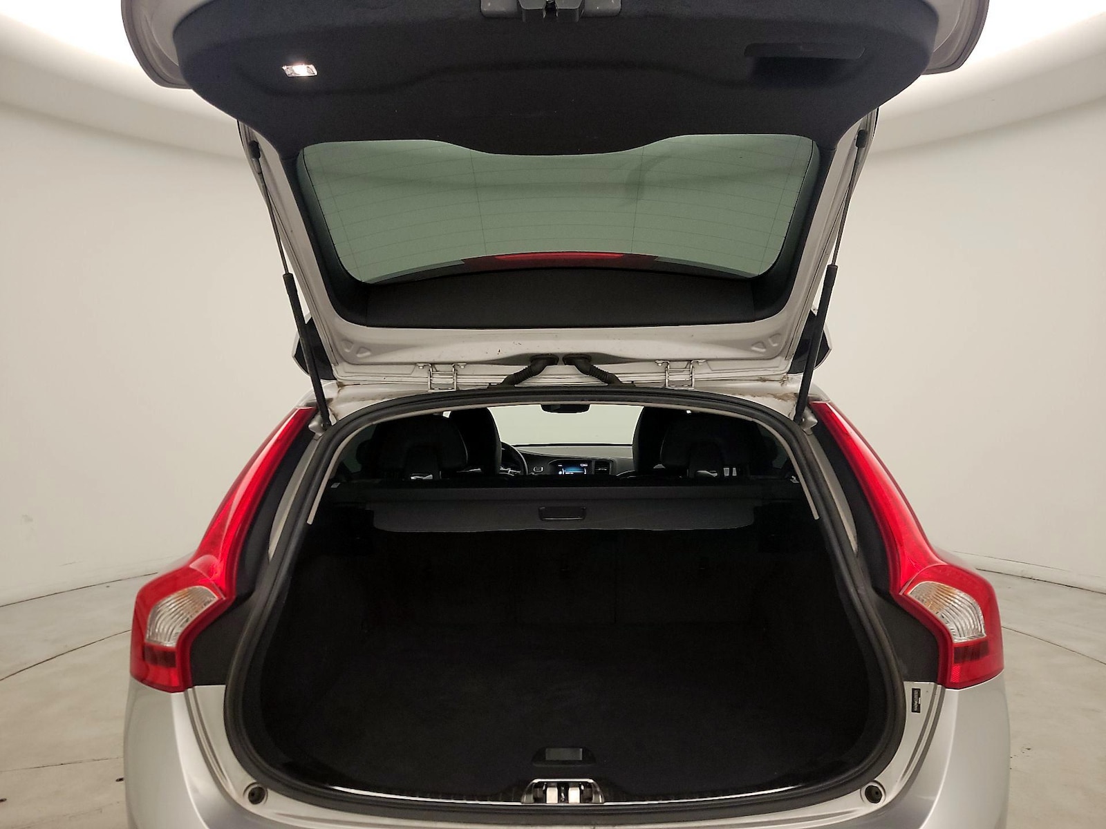 2018 Volvo V60 Base - Photo 22