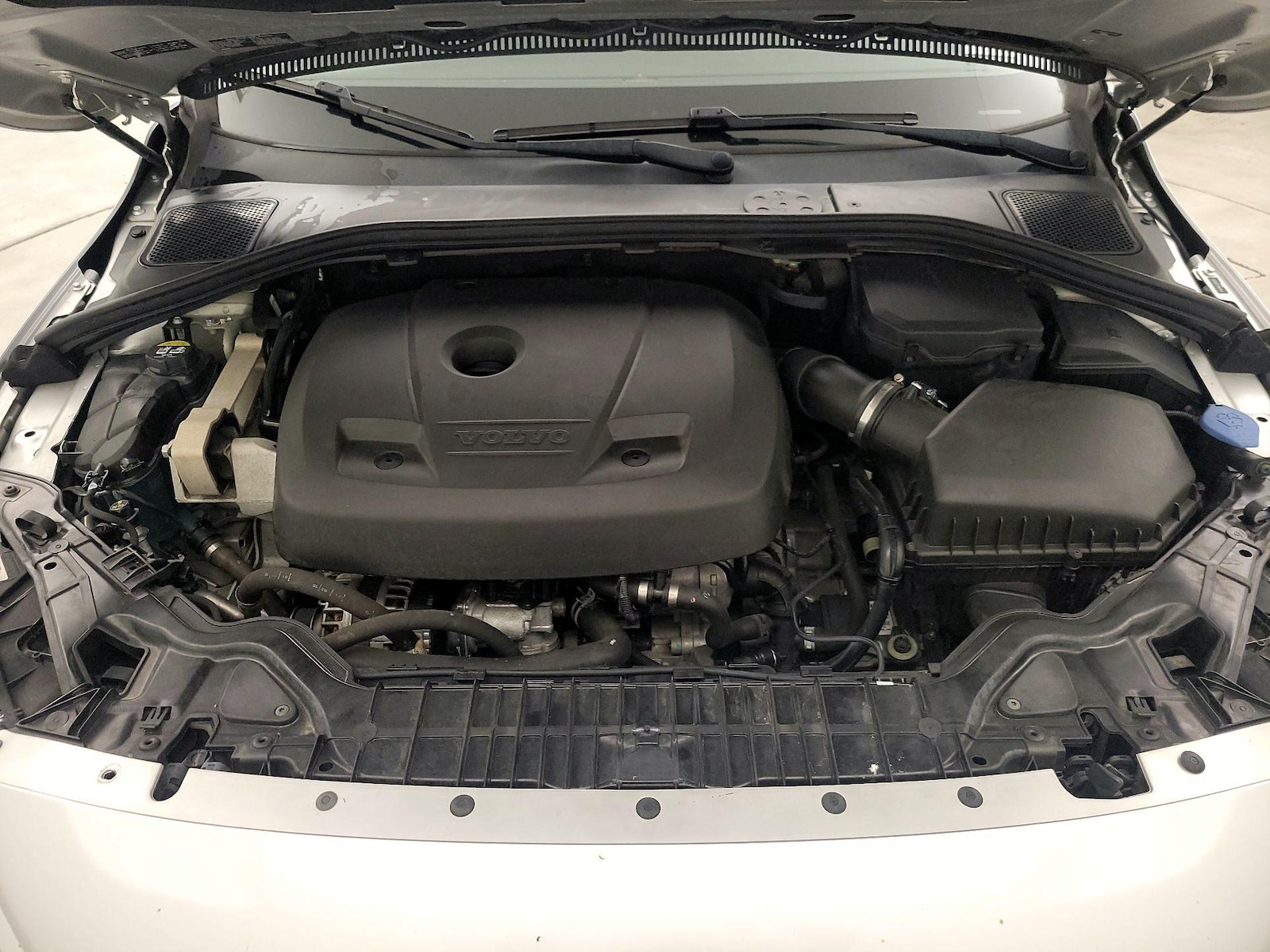 2018 Volvo V60 Base - Photo 23
