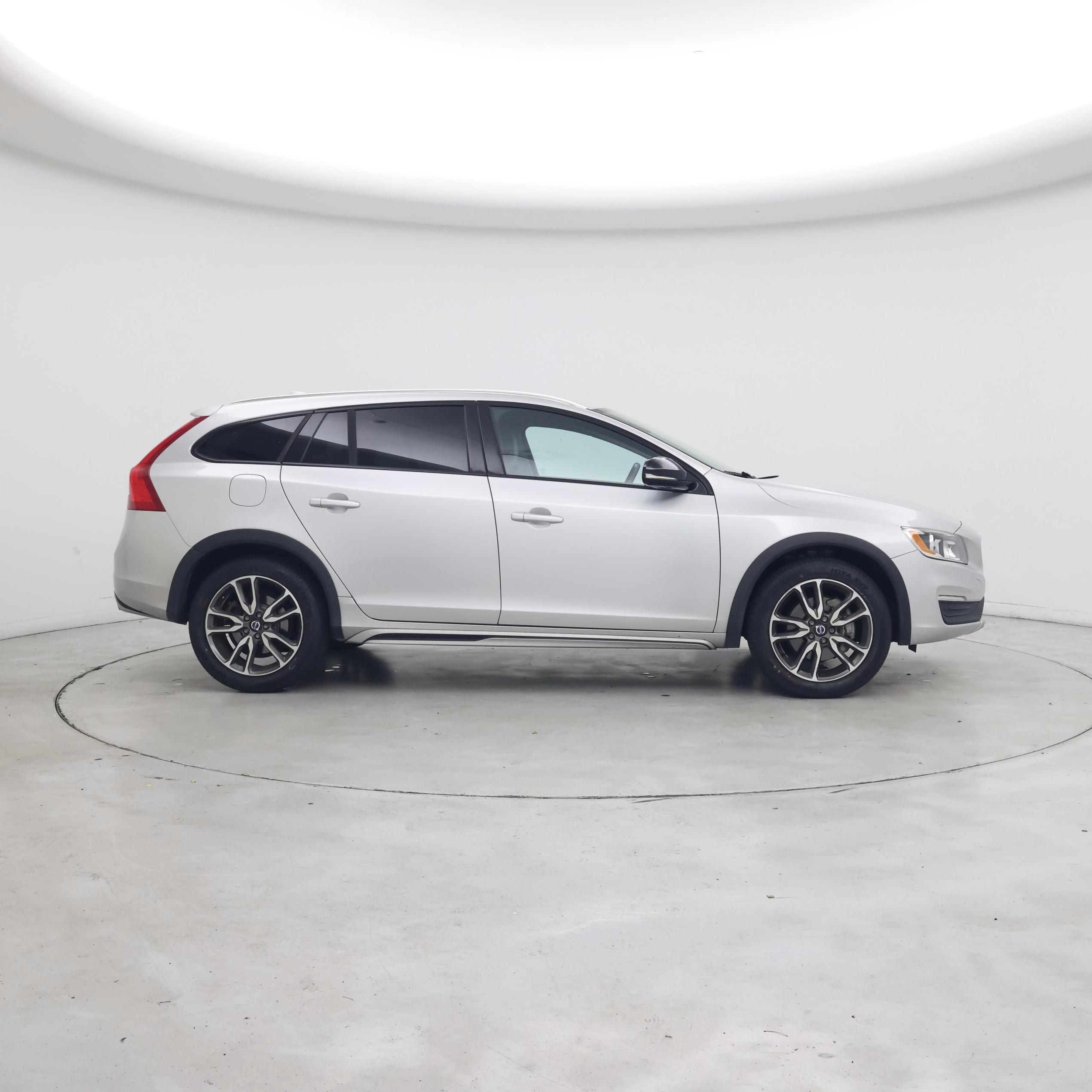 Thumbnail: 2018 Volvo S60 - 7