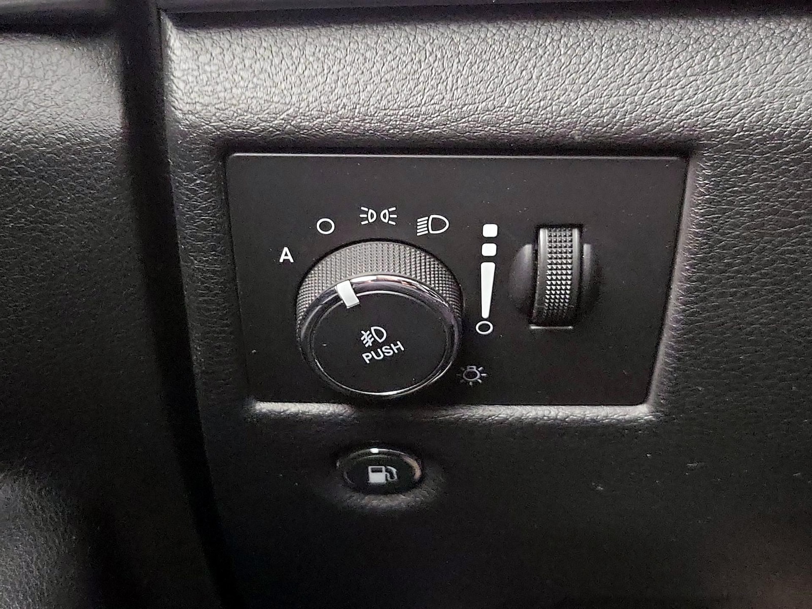 2019 Jeep Grand Cherokee Laredo E - Photo 14