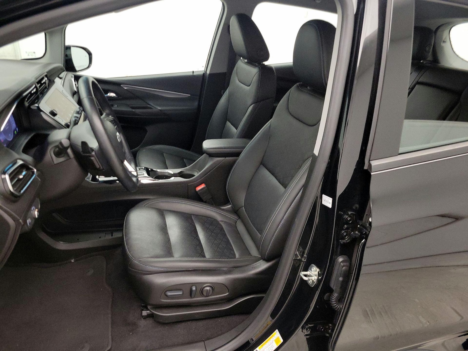 2023 Chevrolet Bolt EV 2LT - Photo 12