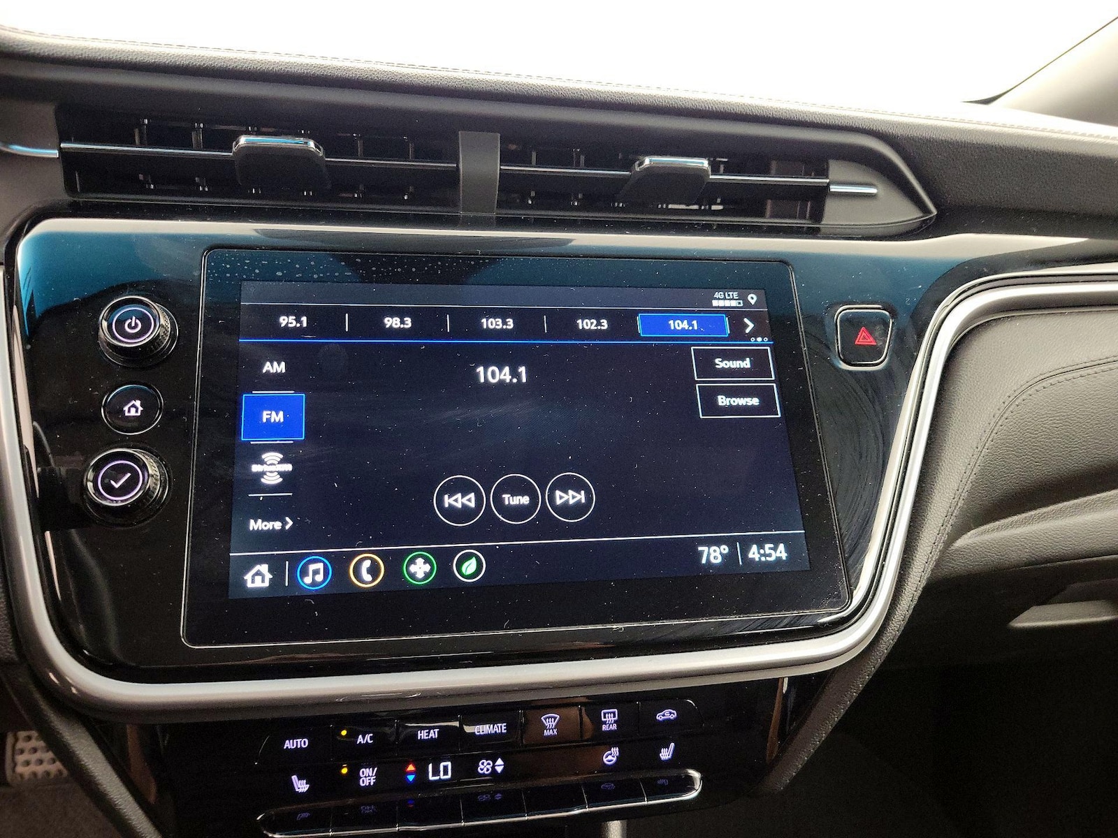 2023 Chevrolet Bolt EV 2LT - Photo 17