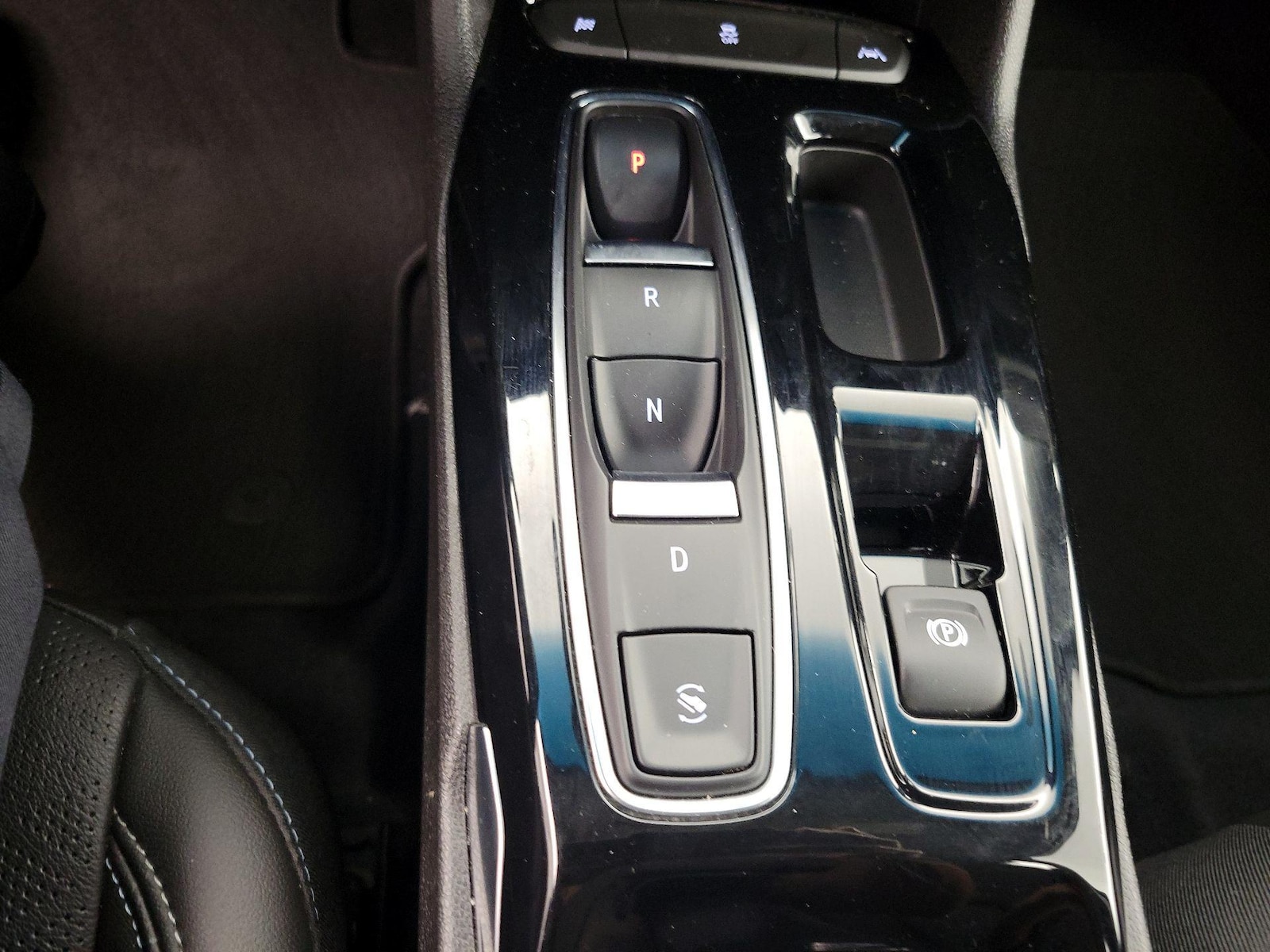 2023 Chevrolet Bolt EV 2LT - Photo 19