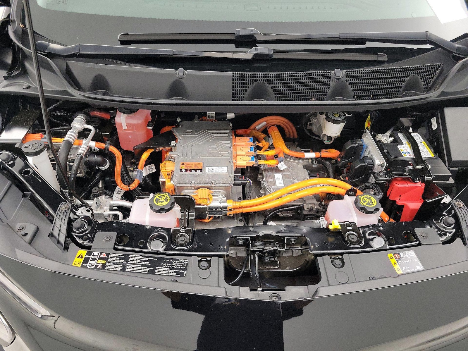 2023 Chevrolet Bolt EV 2LT - Photo 23