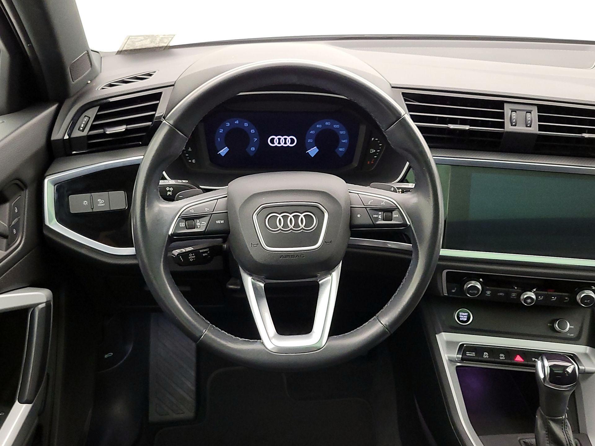 Thumbnail: 2022 Audi Q3 - 10