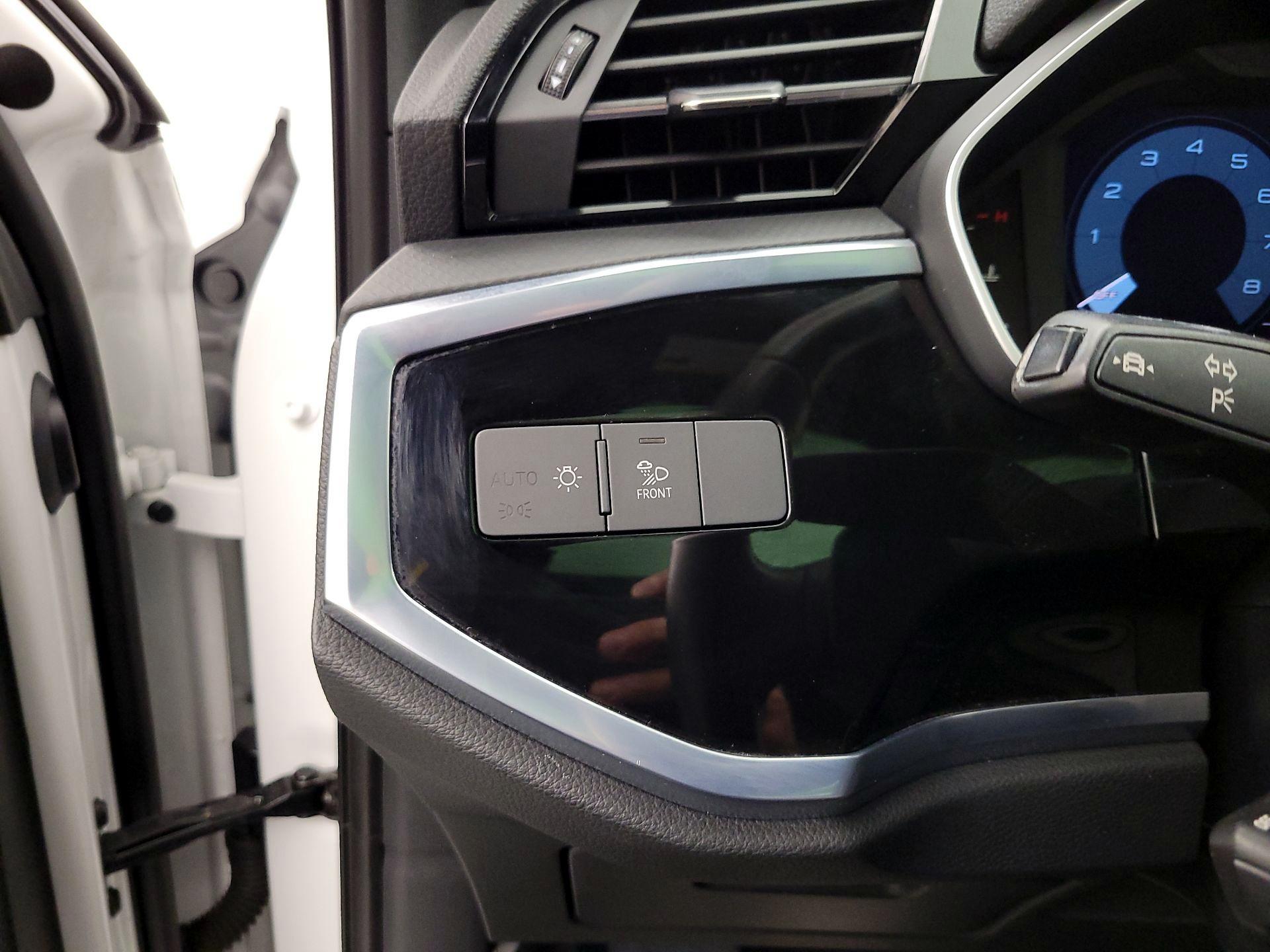 Thumbnail: 2022 Audi Q3 - 13
