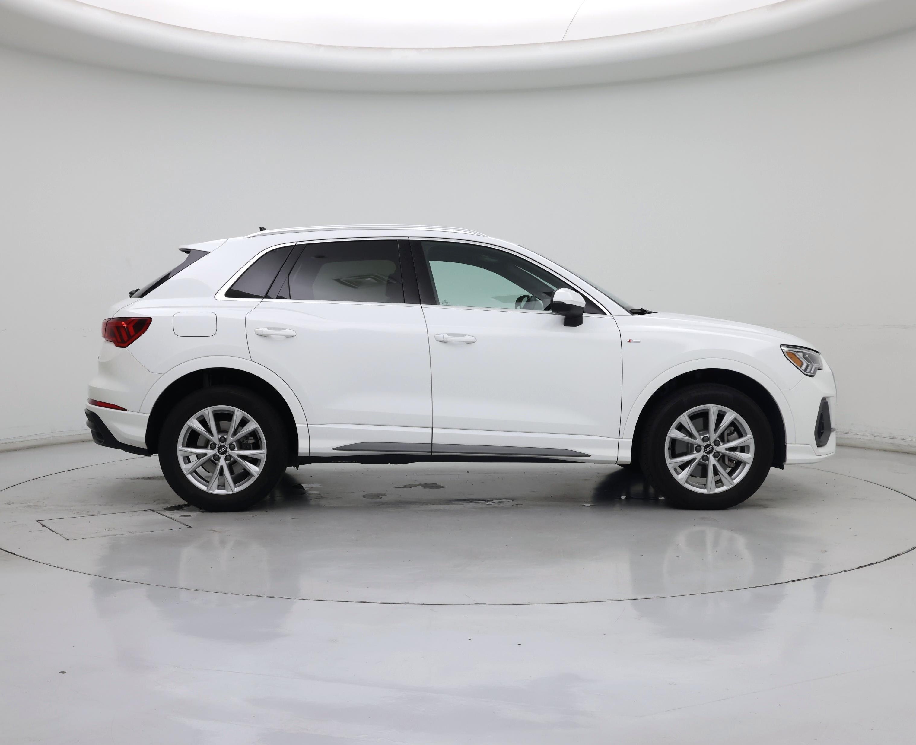 Thumbnail: 2022 Audi Q3 - 7