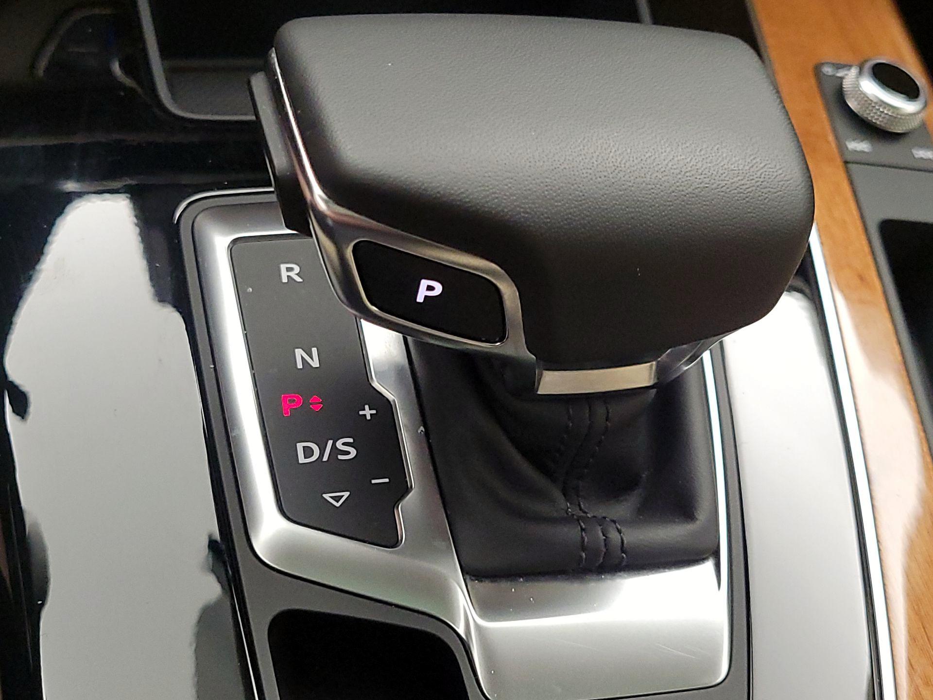 Thumbnail: 2023 Audi Q5 - 18