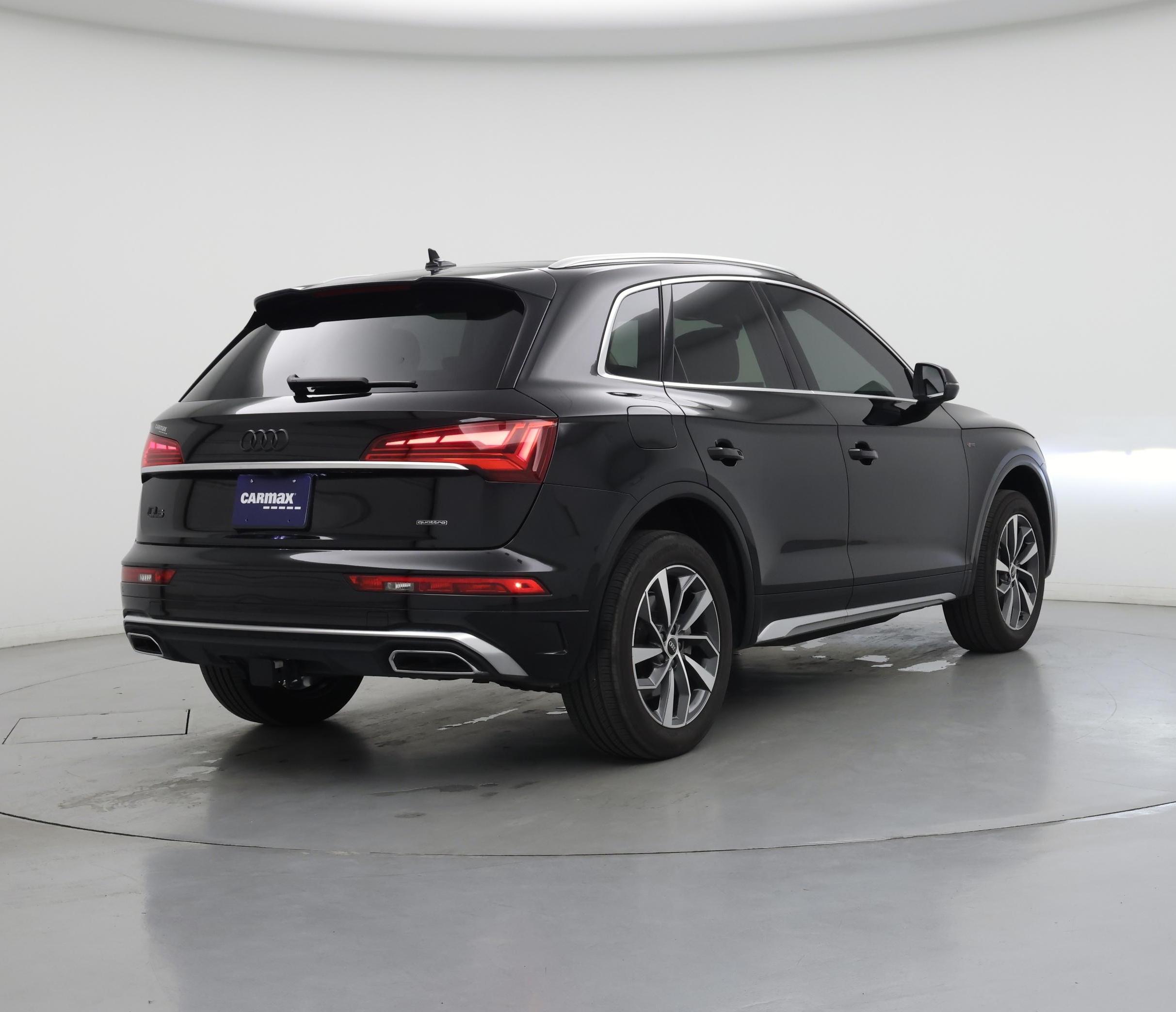 Thumbnail: 2023 Audi Q5 - 8