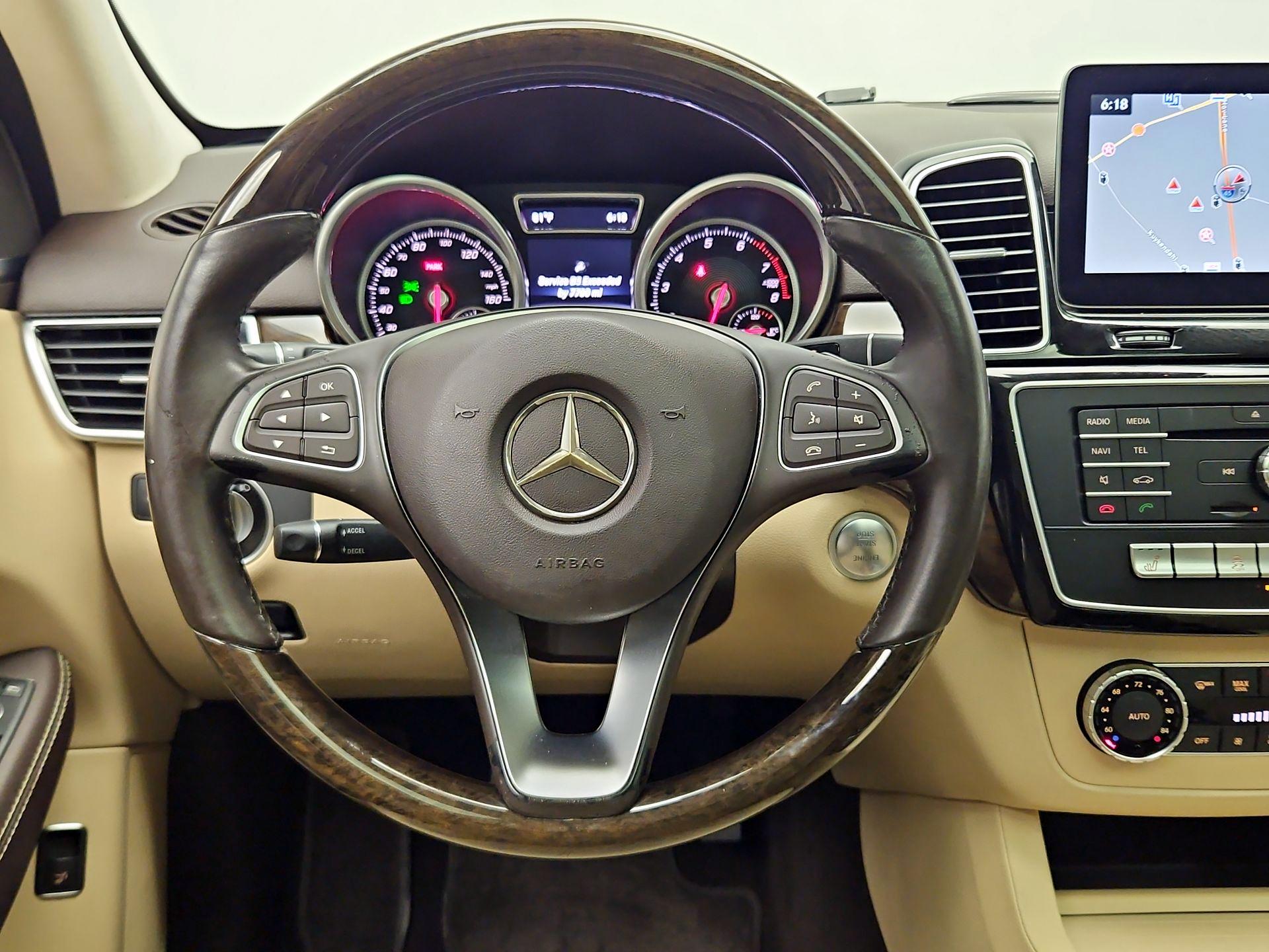 Thumbnail: 2016 Mercedes-Benz GLE - 10