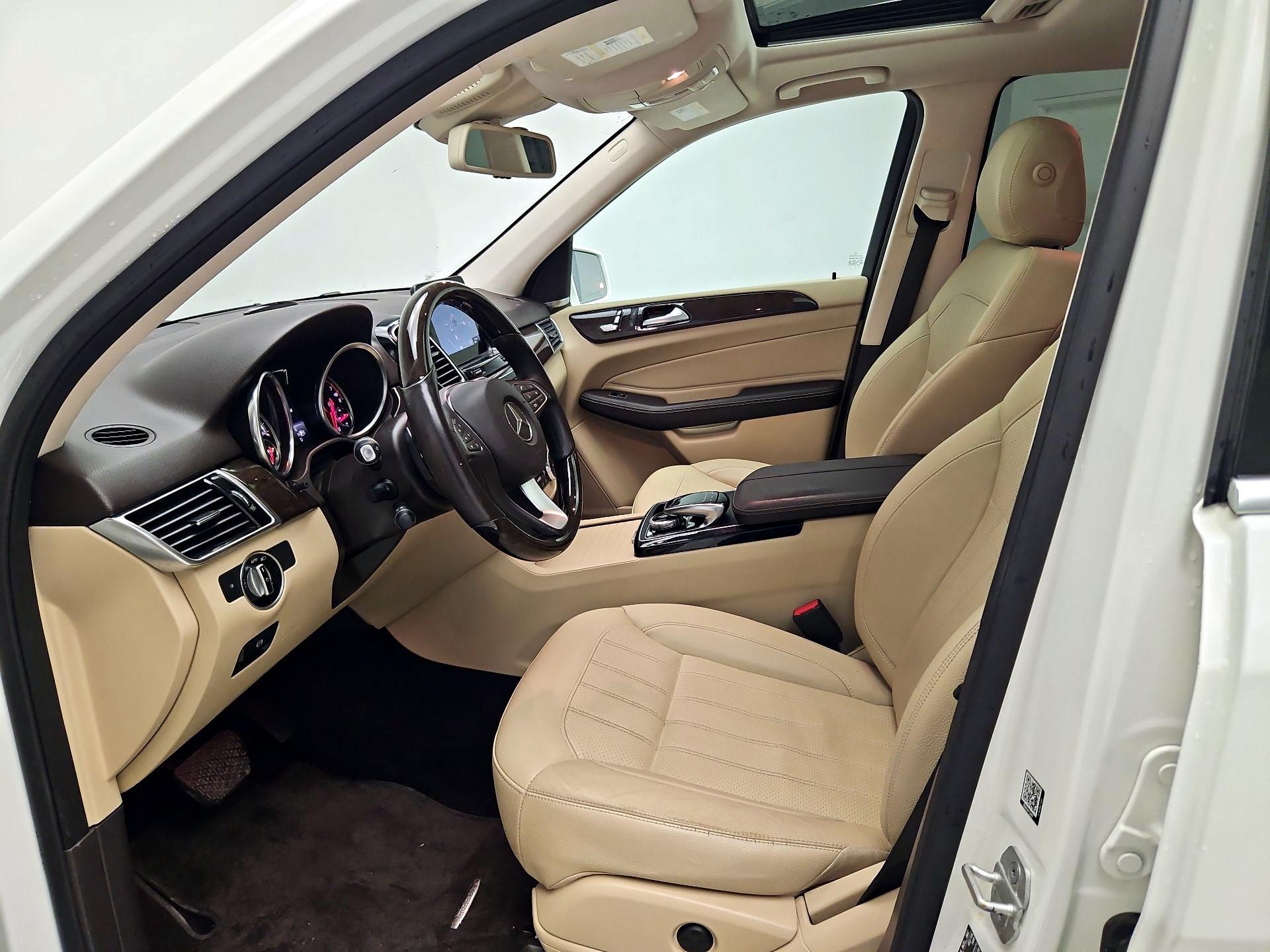 Thumbnail: 2016 Mercedes-Benz GLE - 11