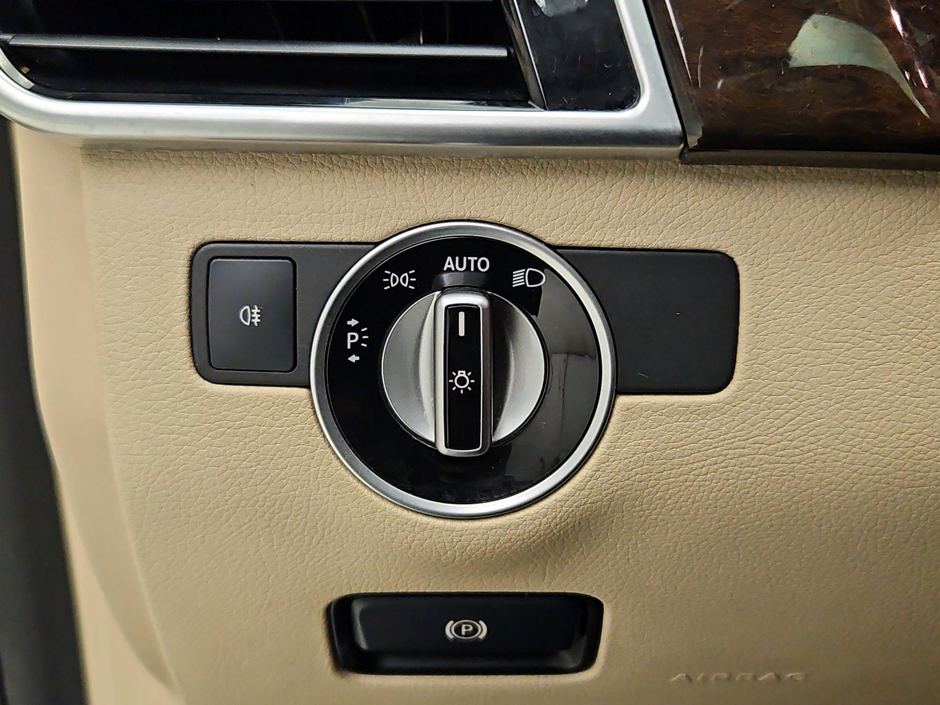 Thumbnail: 2016 Mercedes-Benz GLE - 13