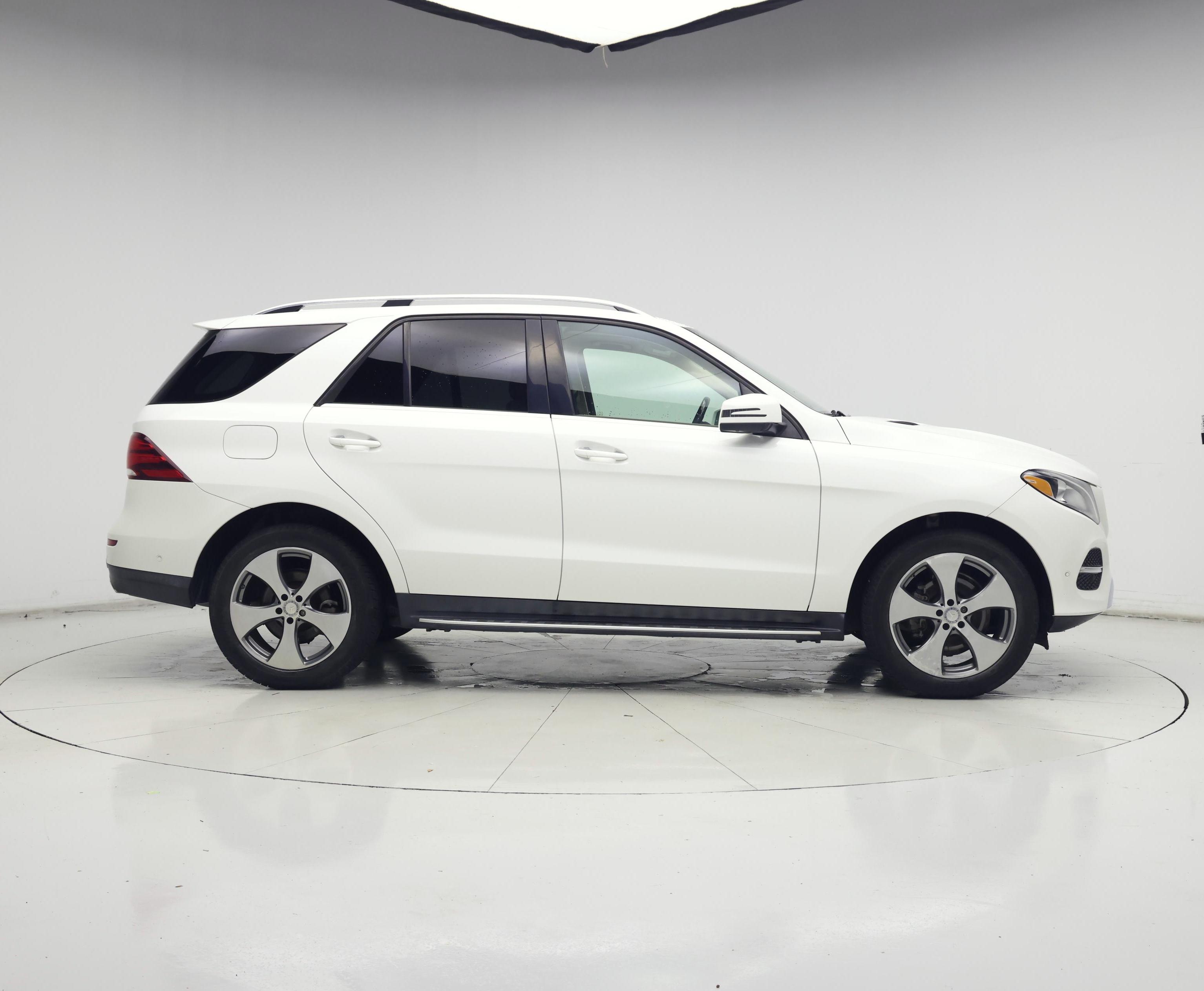 Thumbnail: 2016 Mercedes-Benz GLE - 7