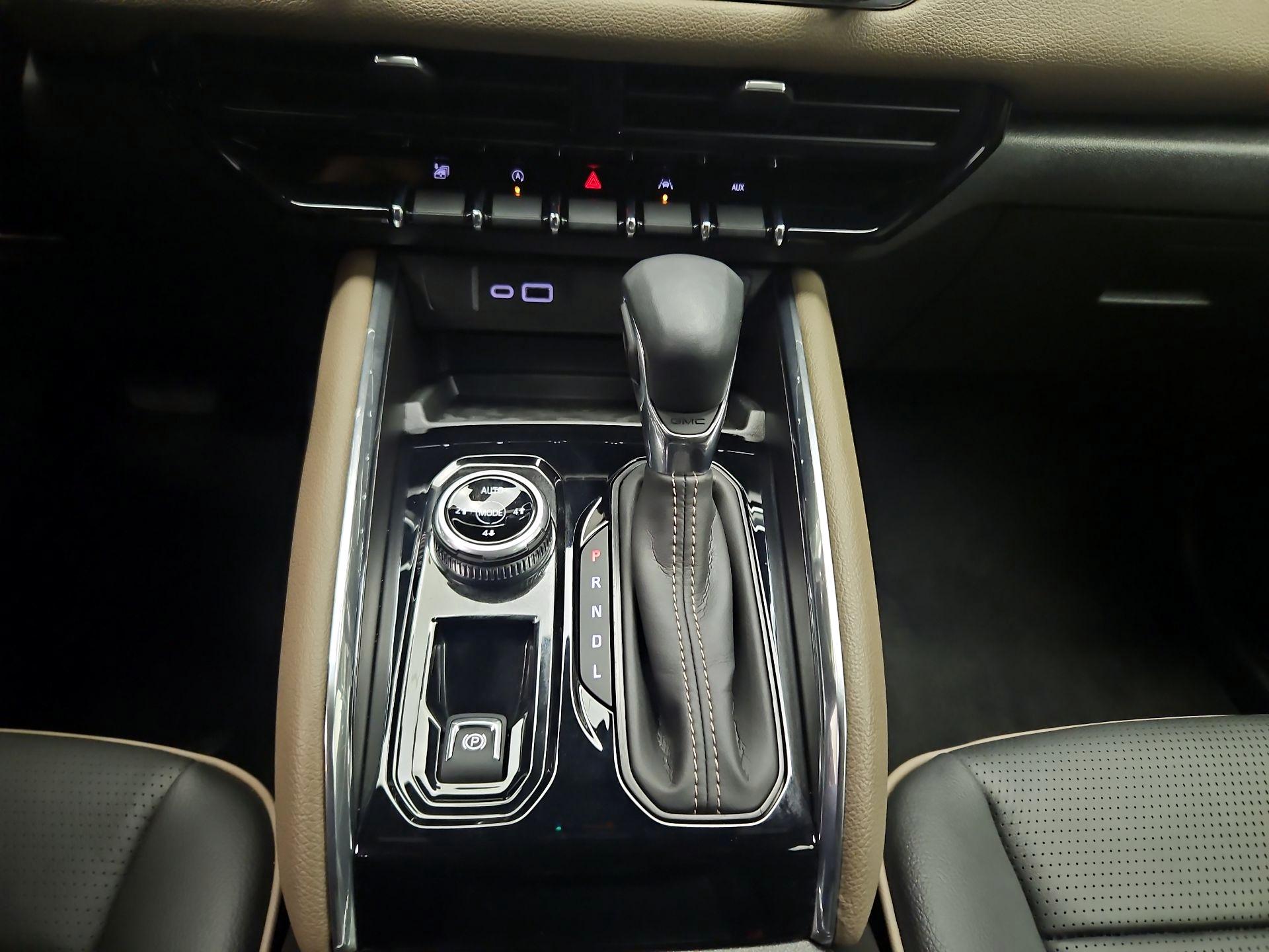Thumbnail: 2024 GMC Canyon - 16