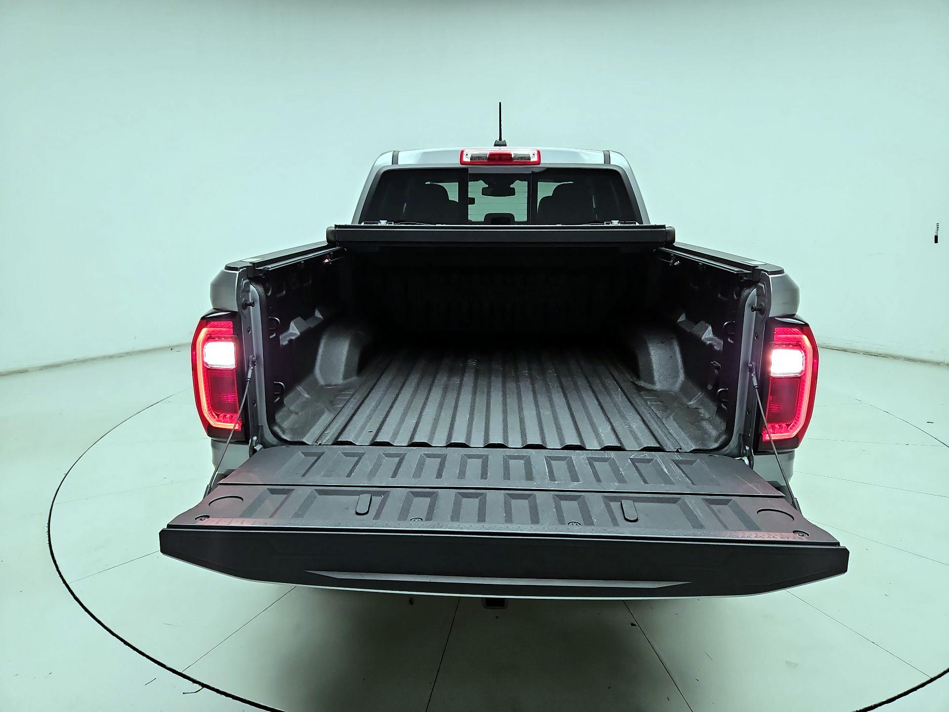 Thumbnail: 2024 GMC Canyon - 18
