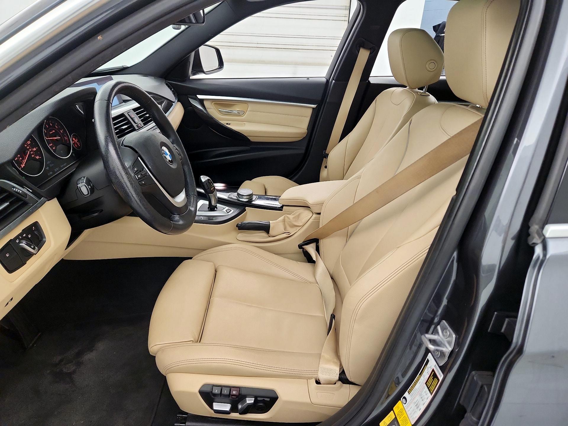 Thumbnail: 2017 BMW 3 Series - 11