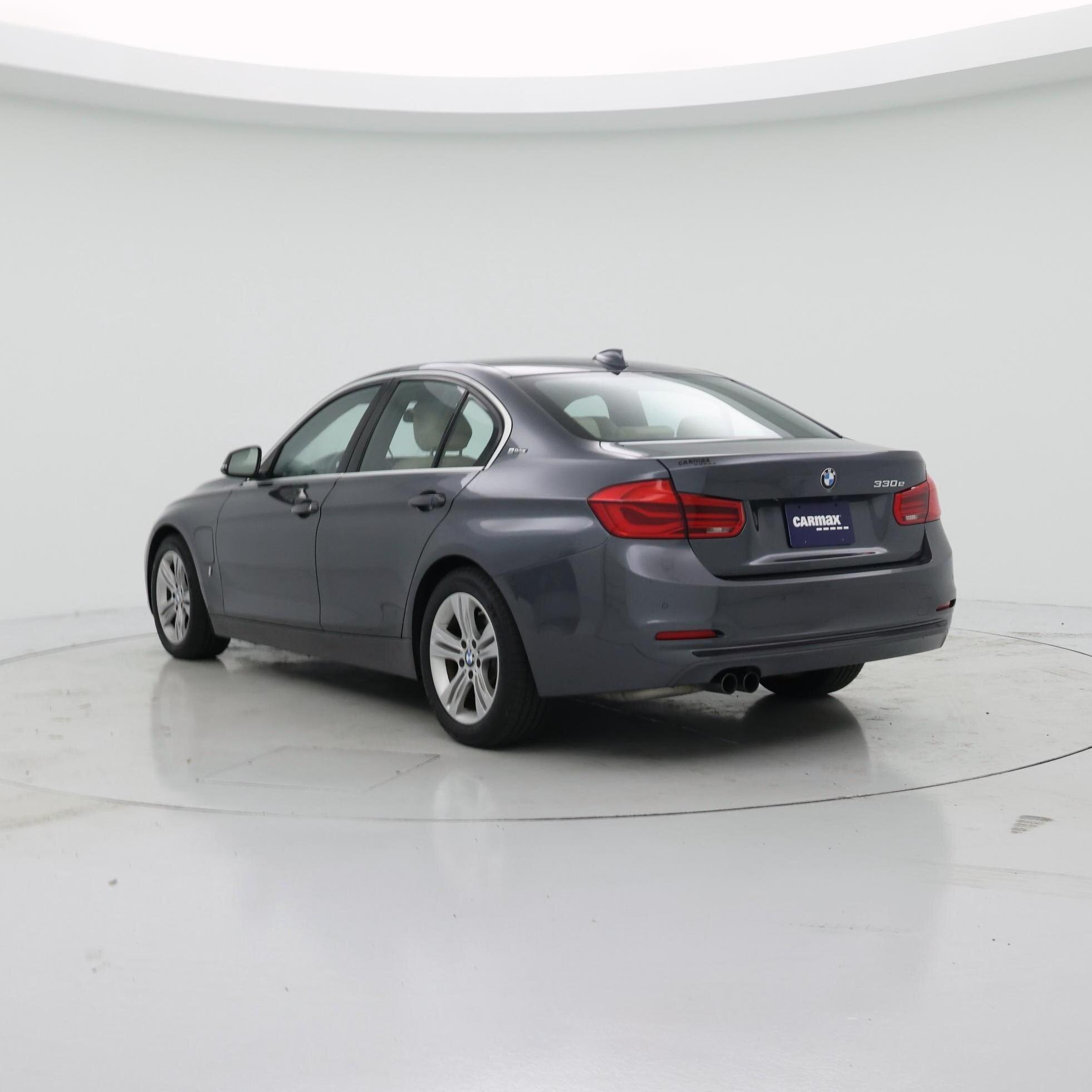 Thumbnail: 2017 BMW 3 Series - 2